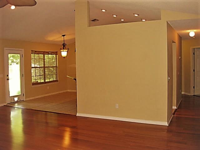 BISCAYNE POINTE - Residential