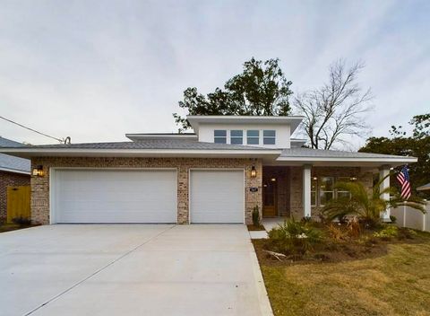 A home in Fort Walton Beach