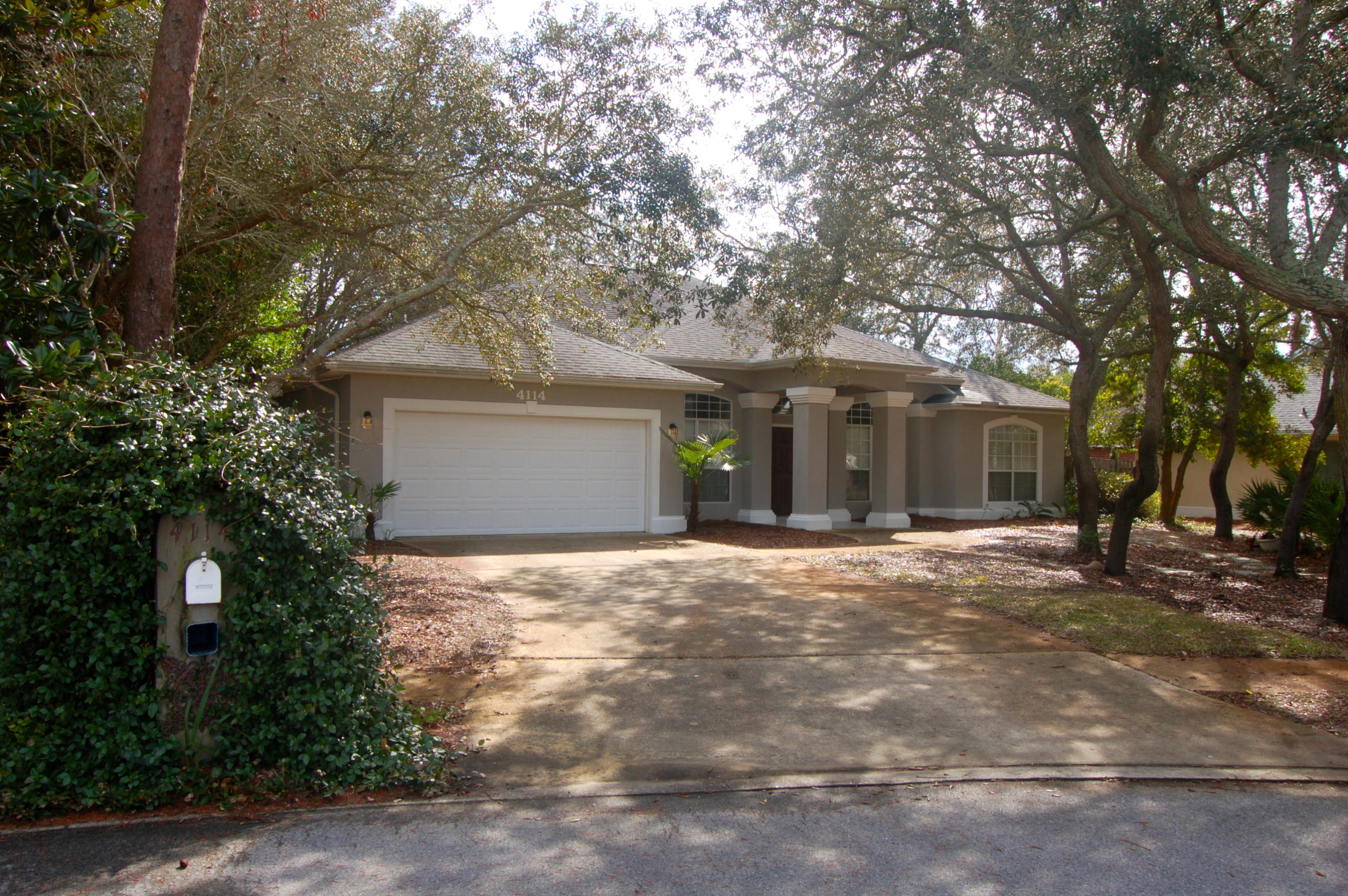 WINDSOR FOREST - Residential