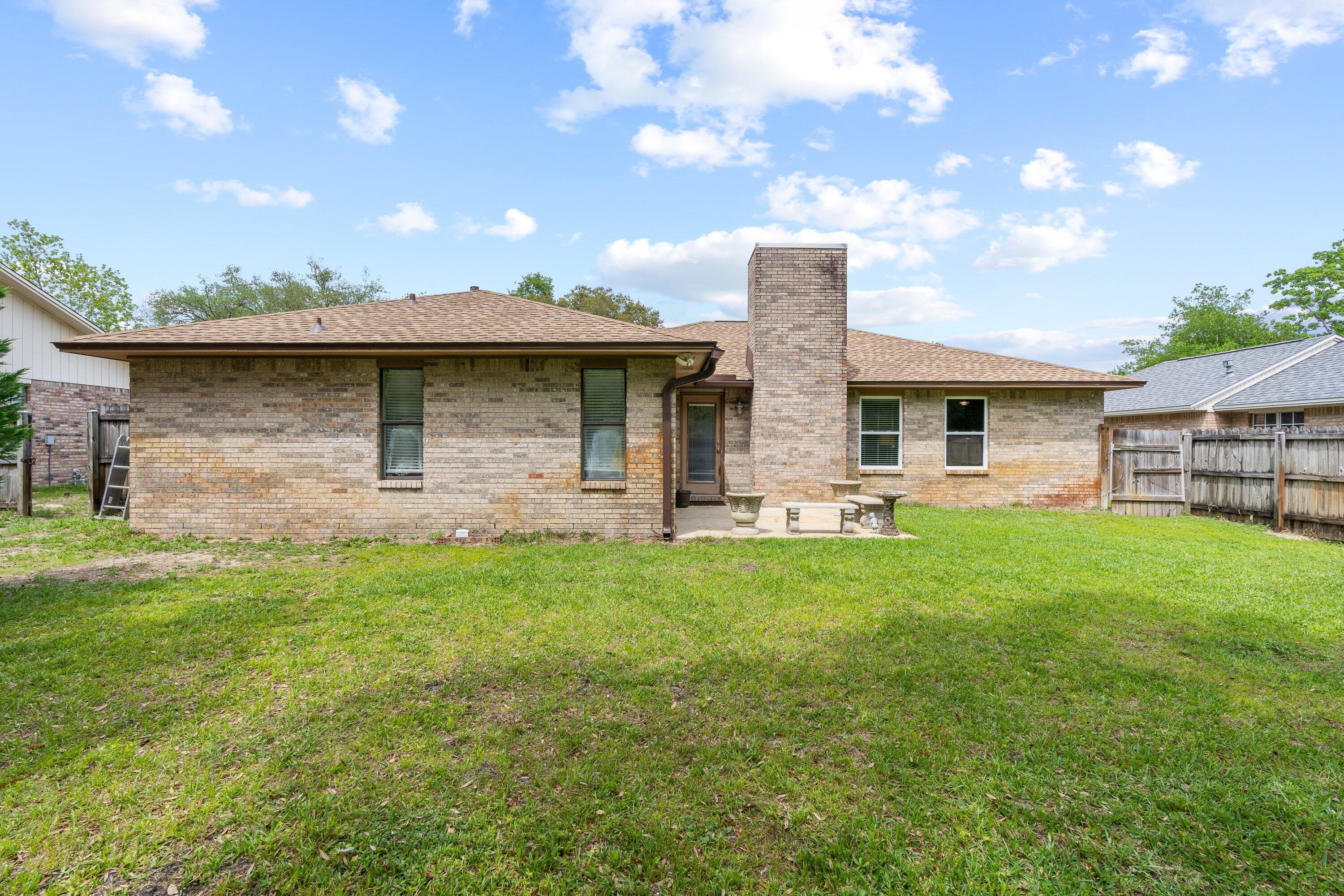 MEADOW WOODS - Residential