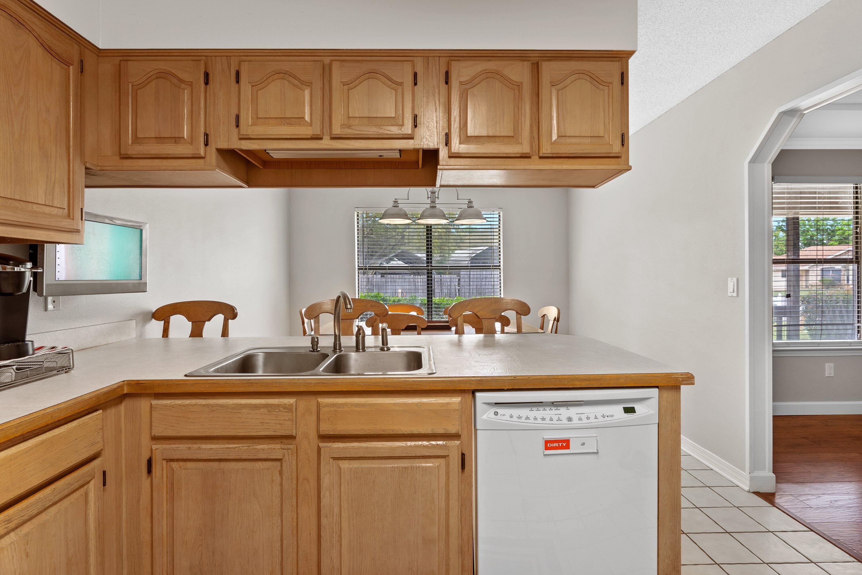 MEADOW WOODS - Residential