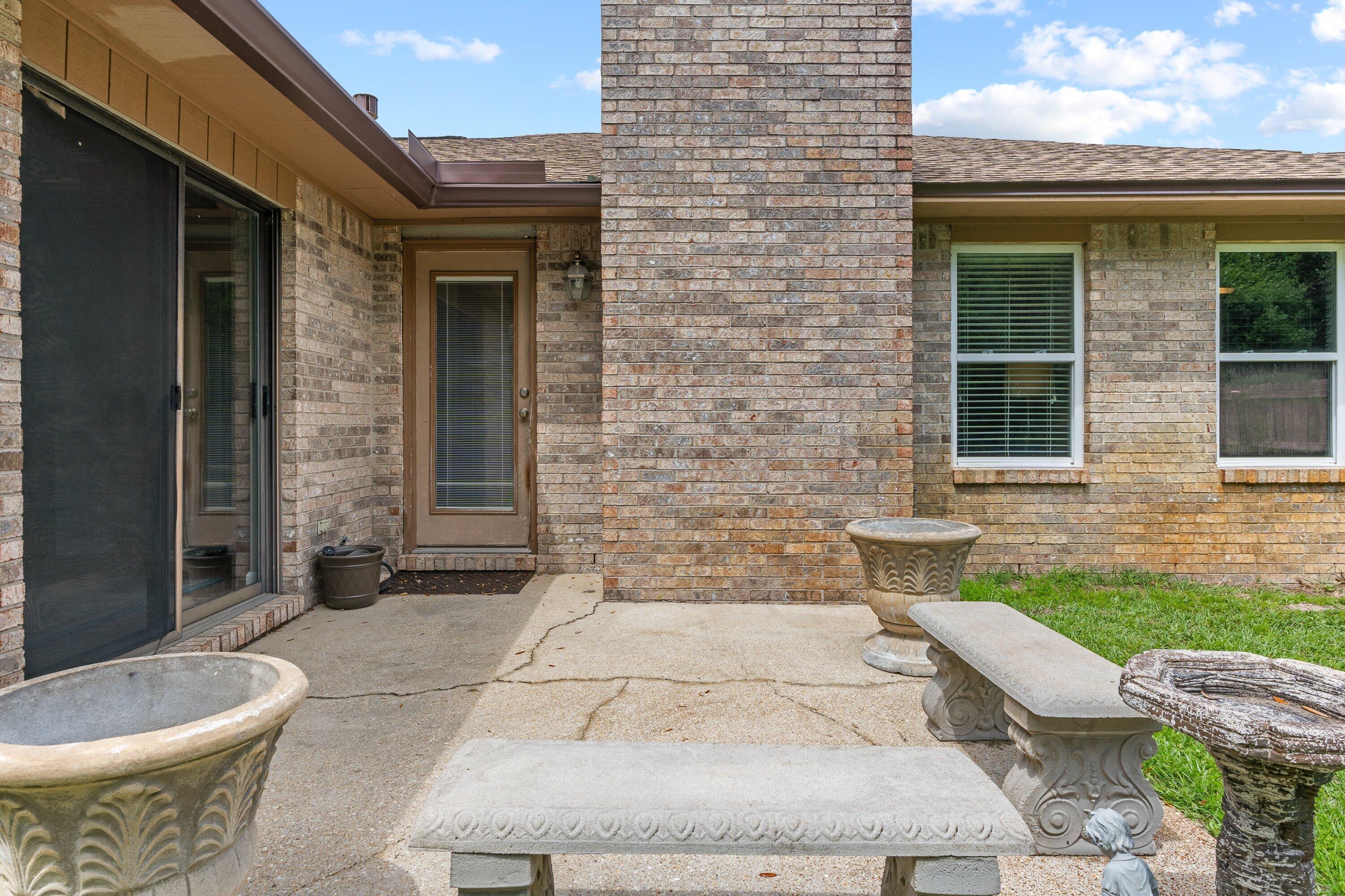 MEADOW WOODS - Residential