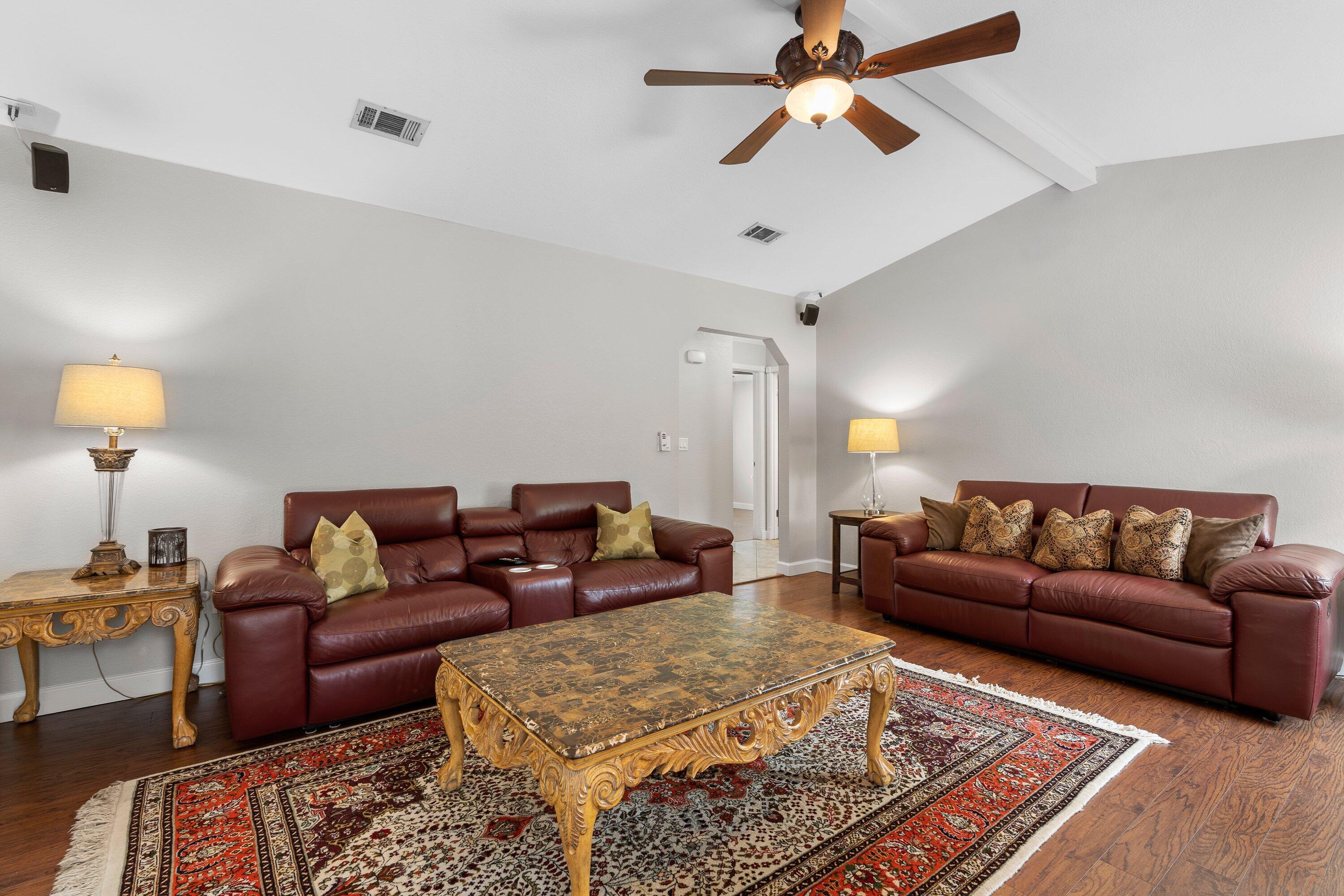 MEADOW WOODS - Residential