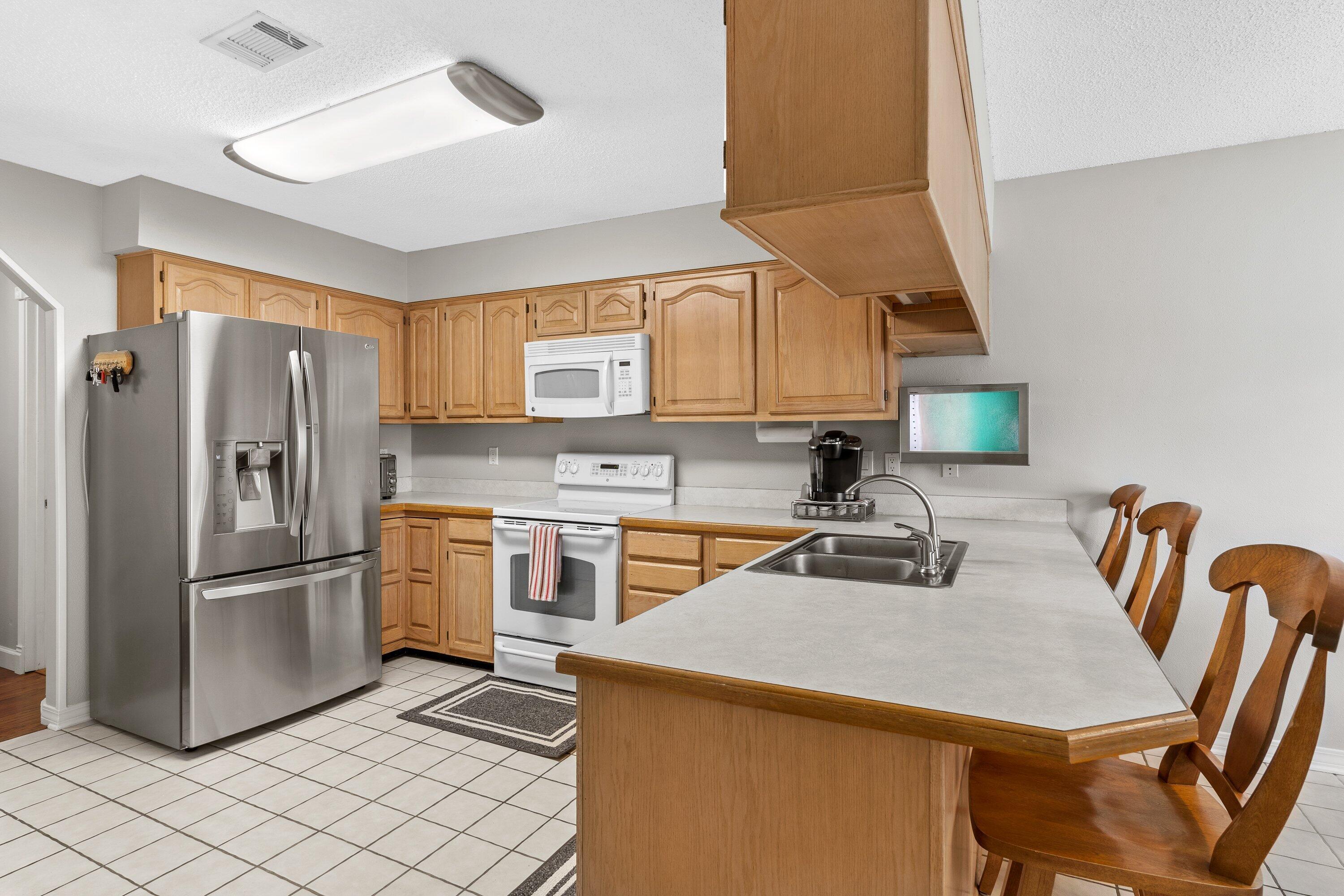 MEADOW WOODS - Residential