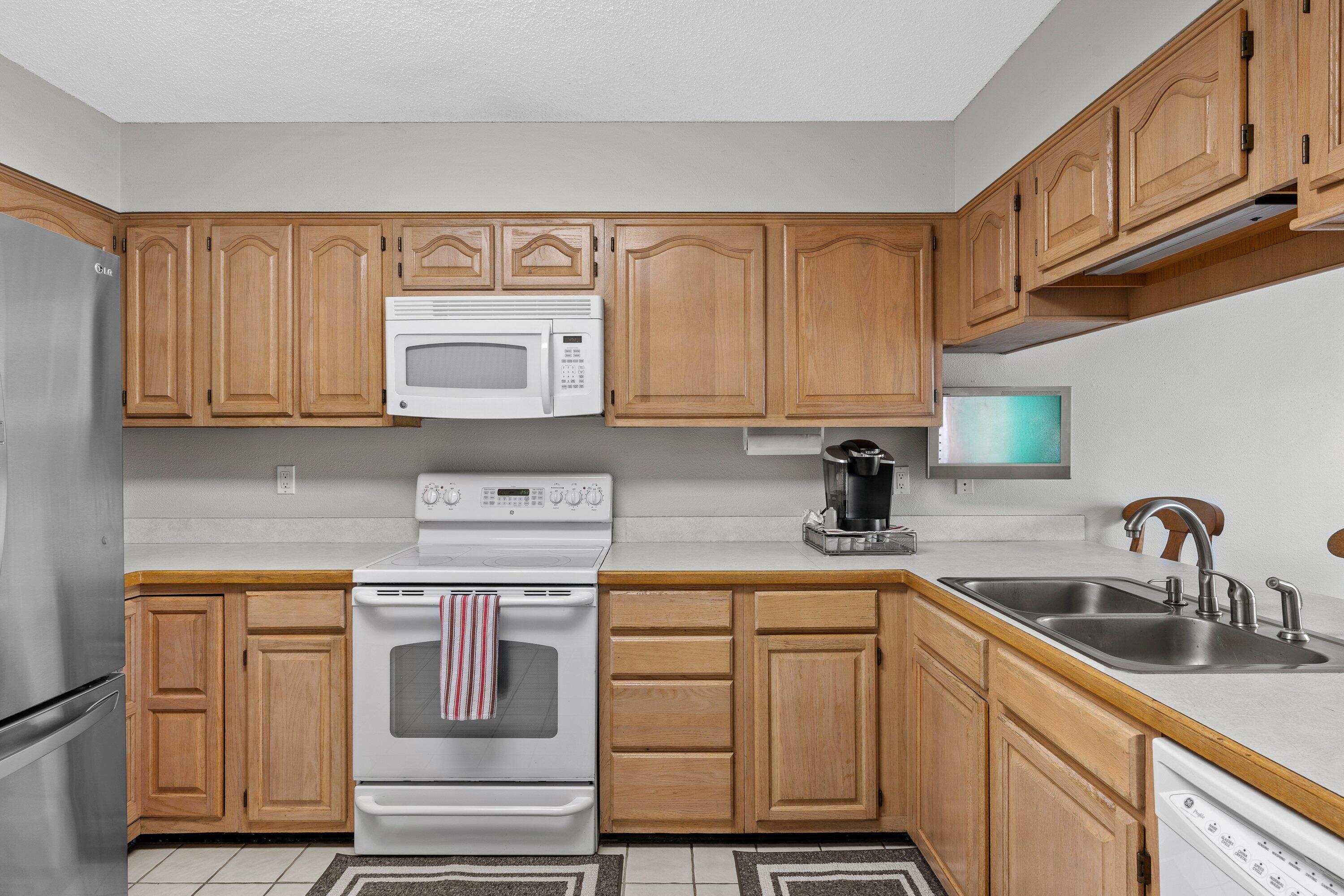 MEADOW WOODS - Residential