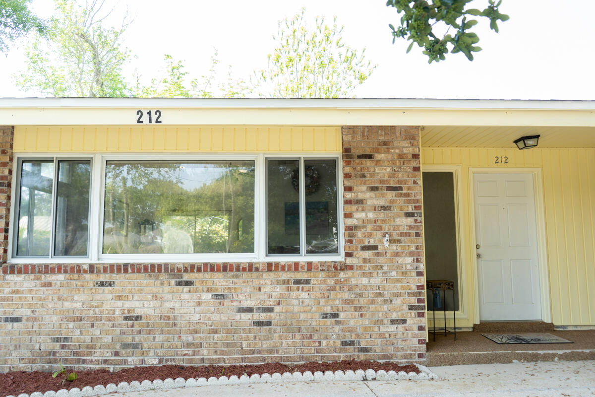 BAYOU WOODS 2ND ADD LOT 13 BLK A - Residential