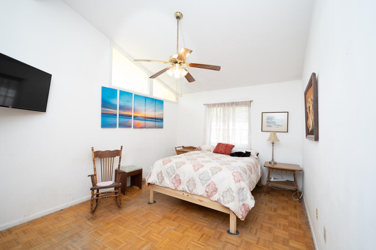 BAYOU WOODS 2ND ADD LOT 13 BLK A - Residential