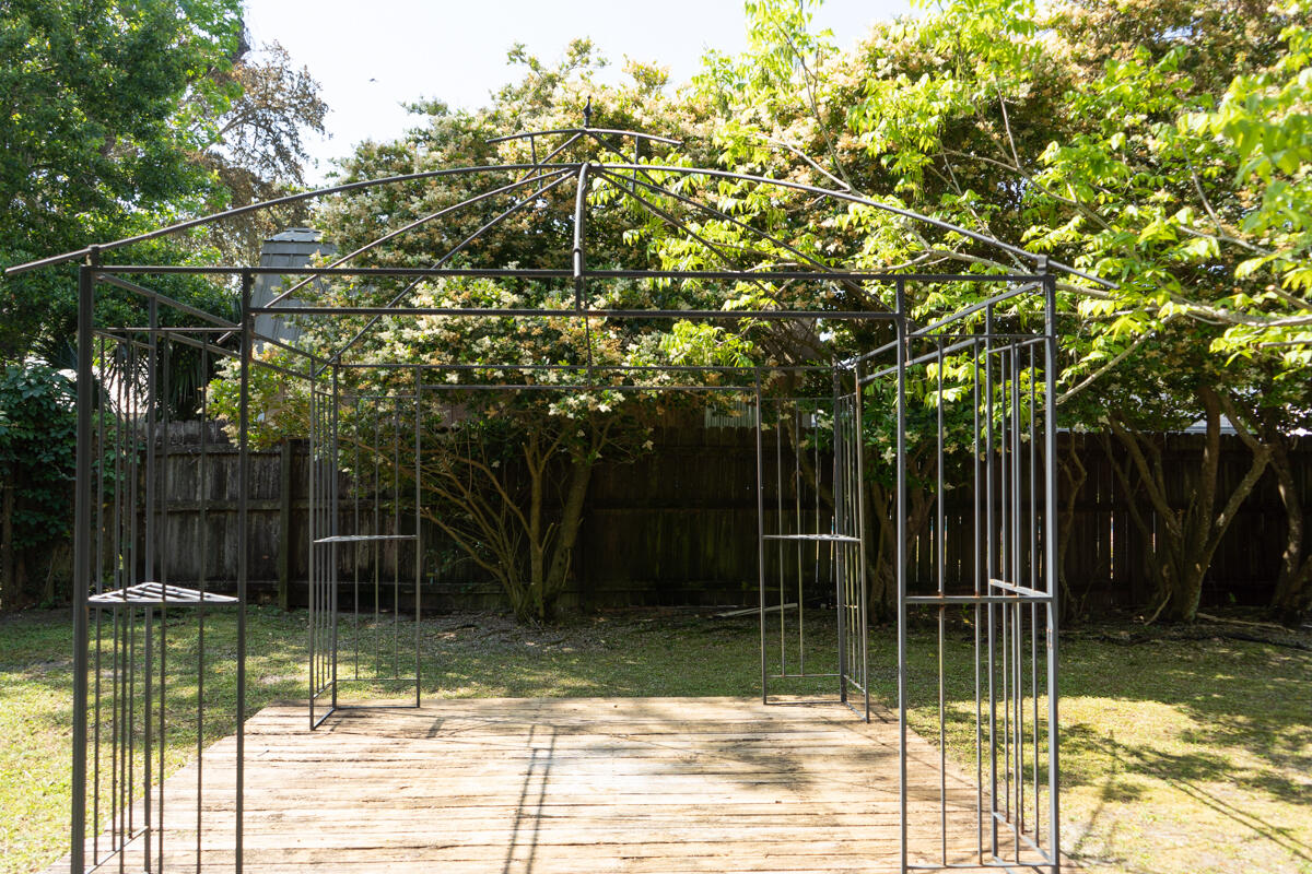 BAYOU WOODS 2ND ADD LOT 13 BLK A - Residential