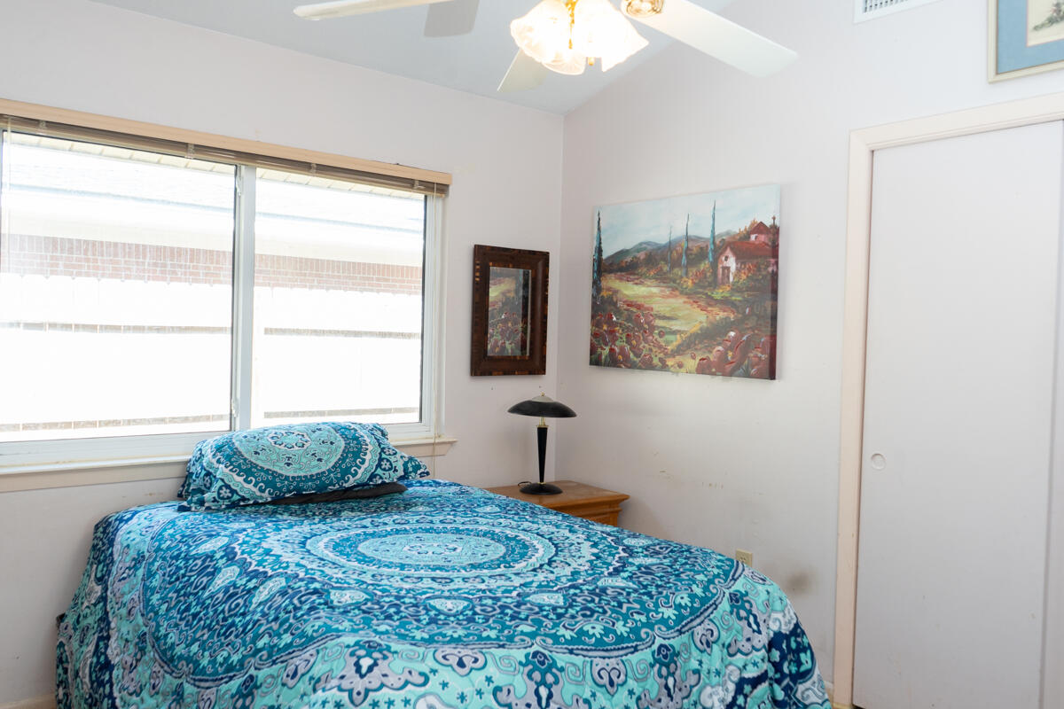 BAYOU WOODS 2ND ADD LOT 13 BLK A - Residential