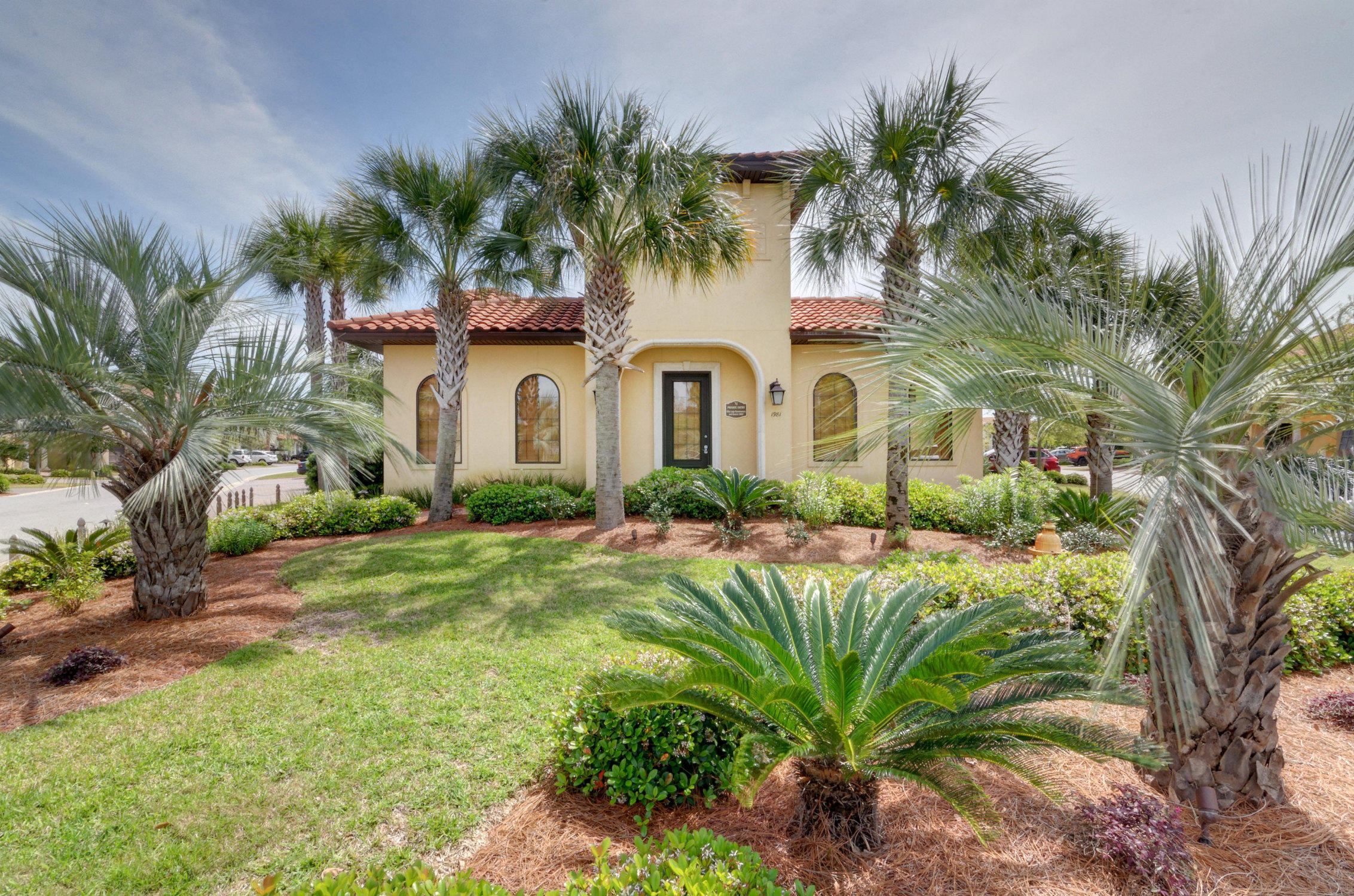 VILLA LAGO - Residential