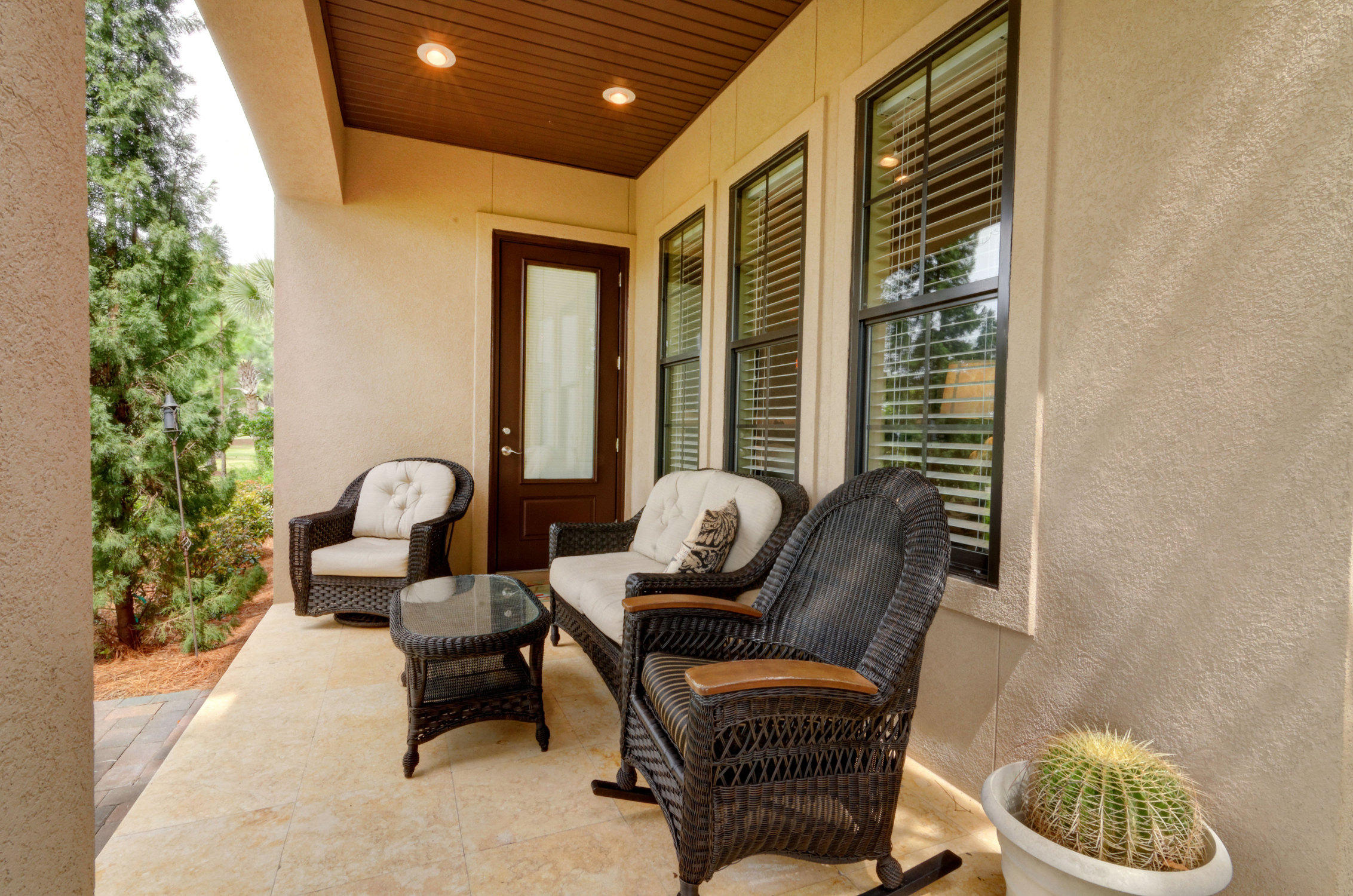 VILLA LAGO - Residential