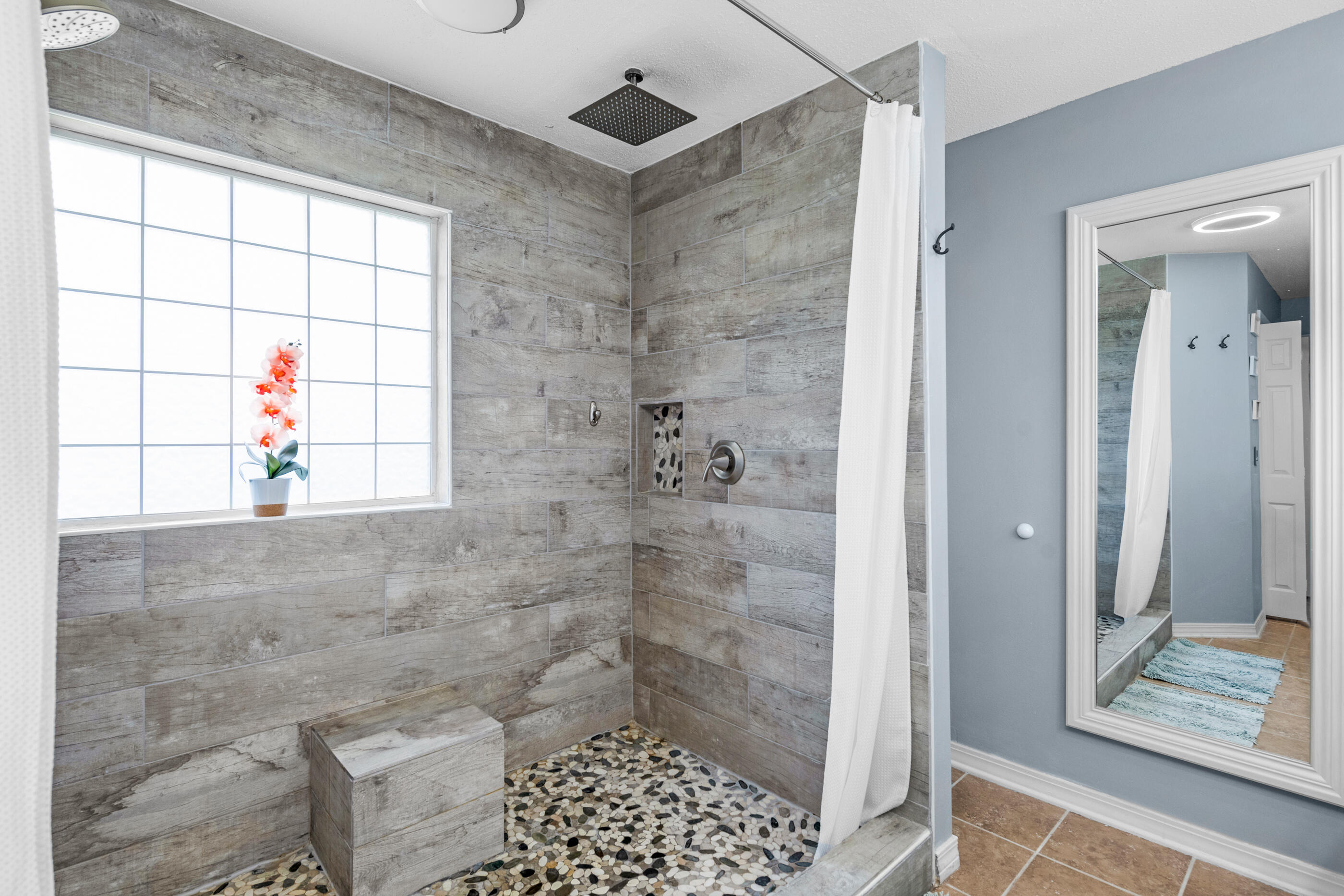 HOLLEY BY THE SEA - Residential