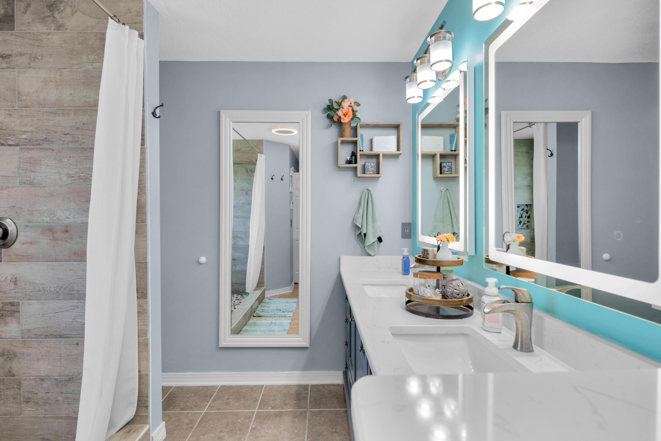 HOLLEY BY THE SEA - Residential