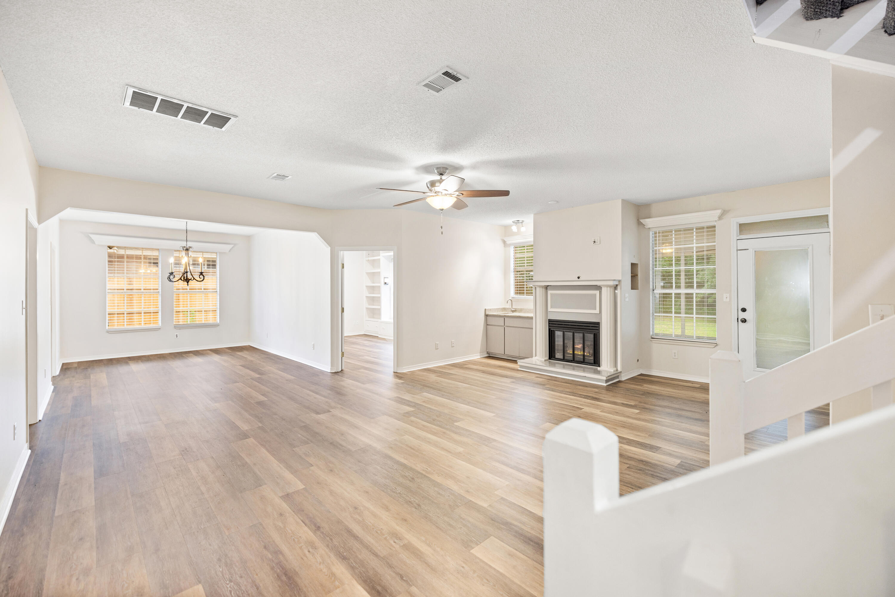 PARKWOOD ESTATES PH 1 BLUEWATER BAY - Residential Lease