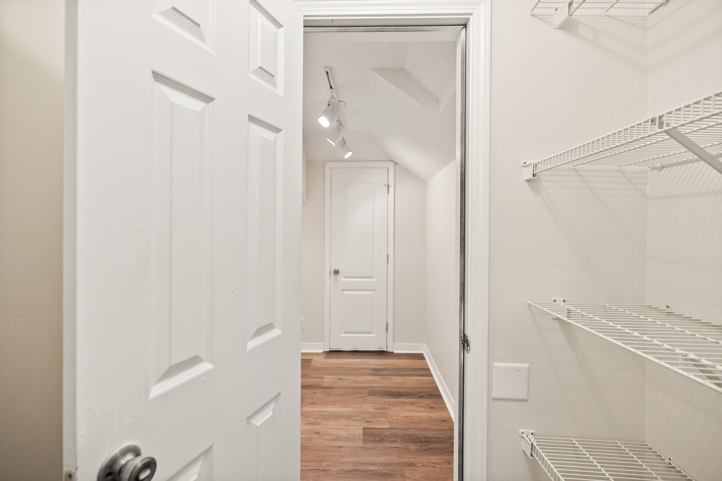 PARKWOOD ESTATES PH 1 BLUEWATER BAY - Residential Lease