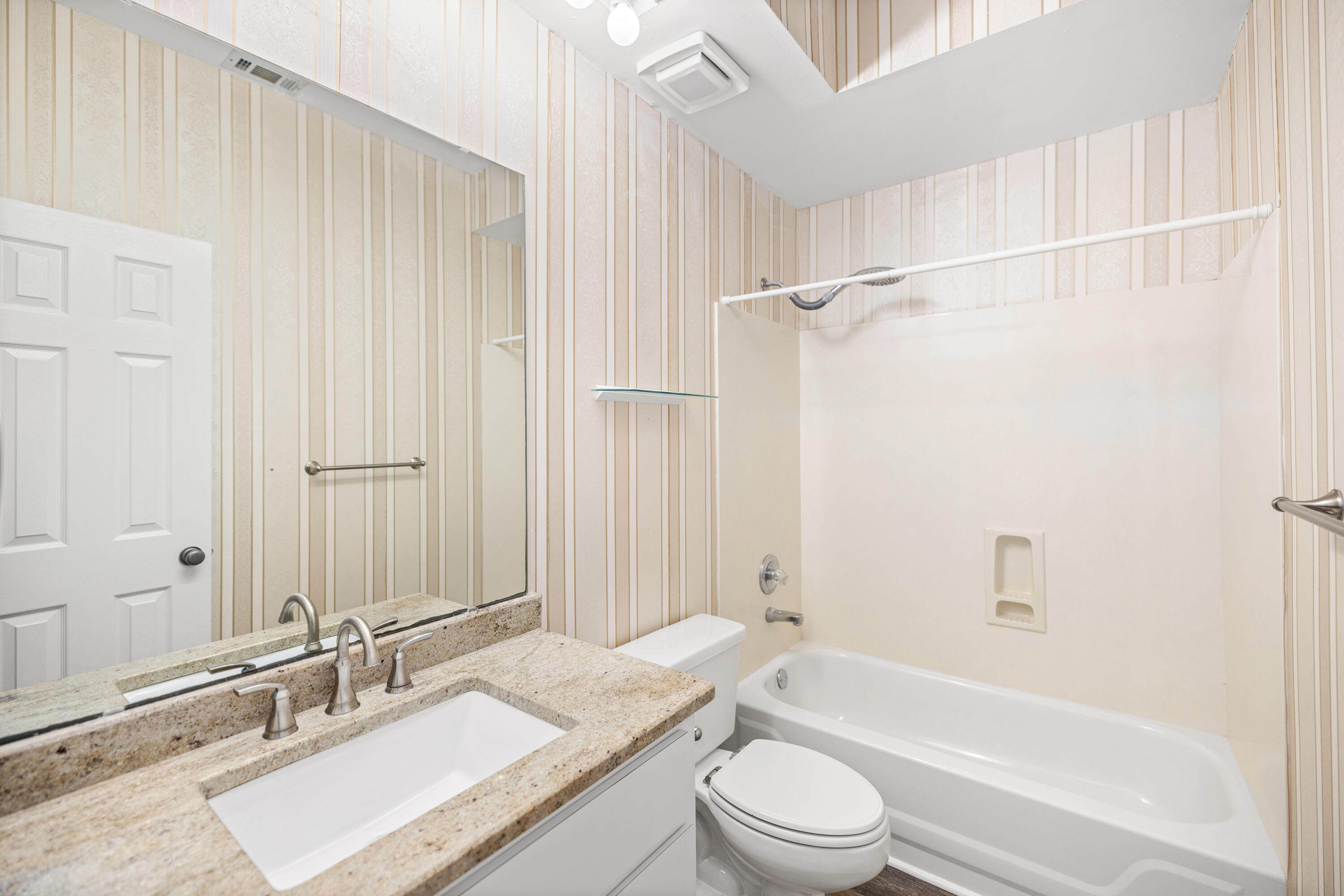 PARKWOOD ESTATES PH 1 BLUEWATER BAY - Residential Lease