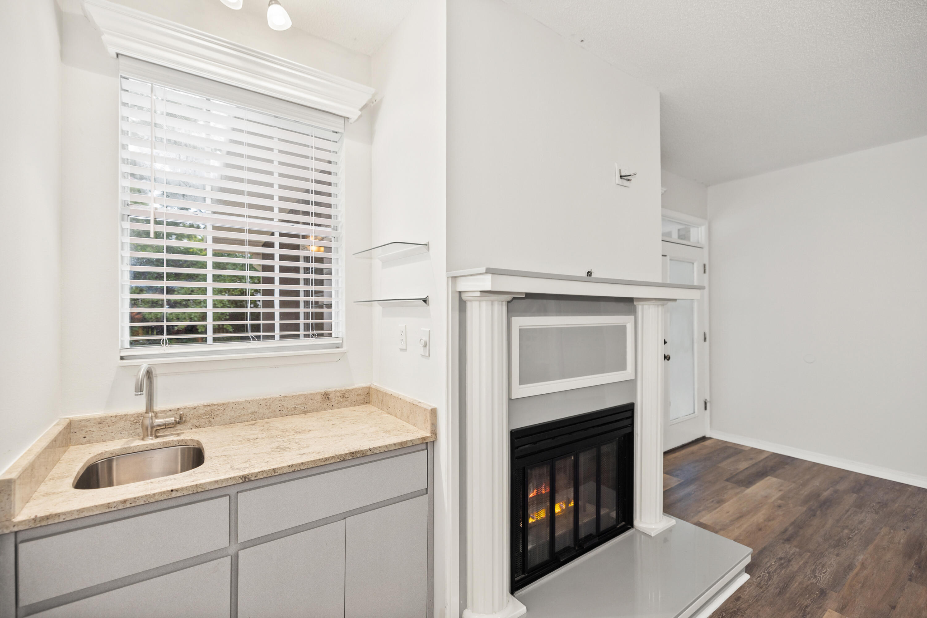 PARKWOOD ESTATES PH 1 BLUEWATER BAY - Residential Lease