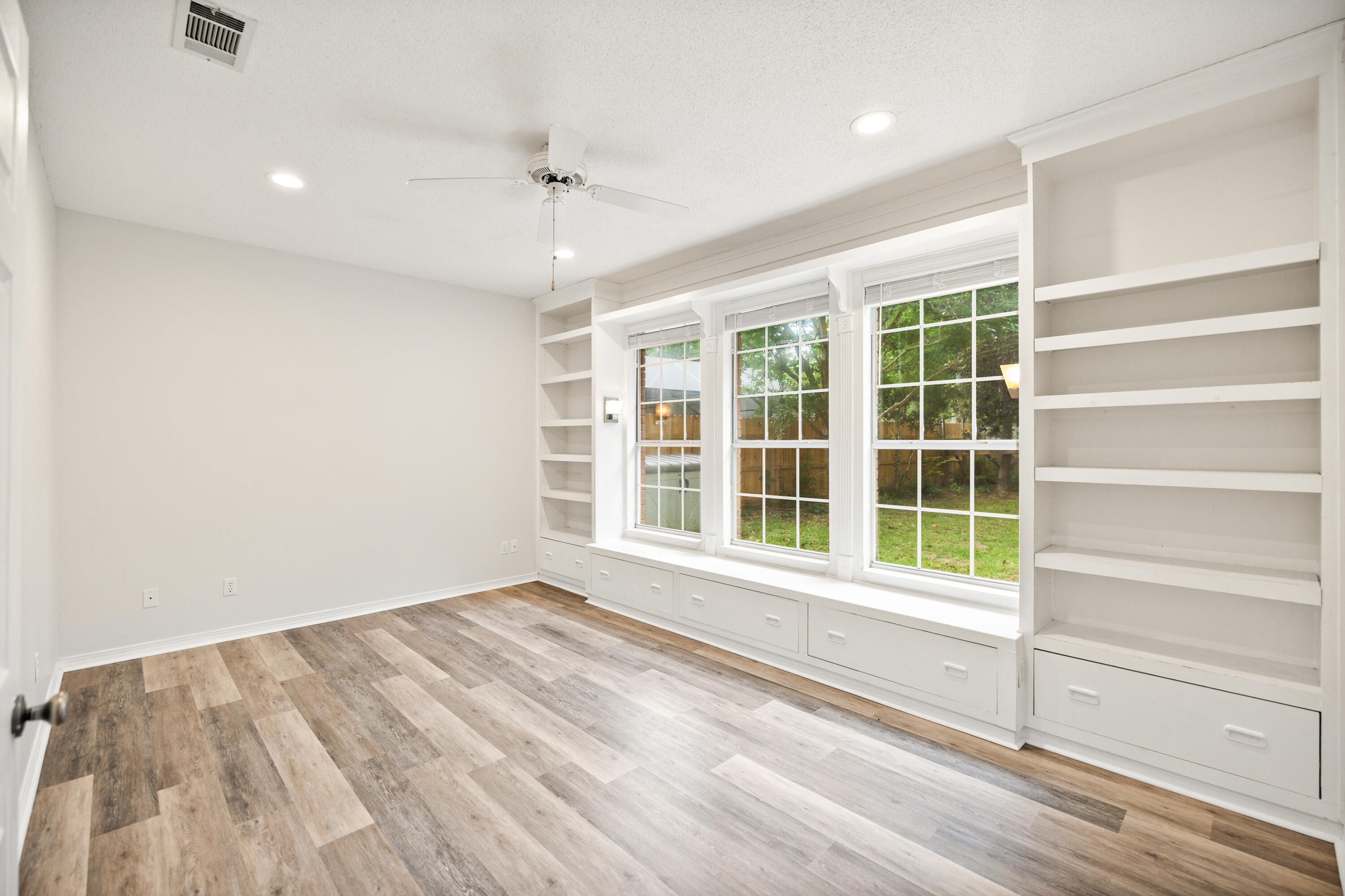 PARKWOOD ESTATES PH 1 BLUEWATER BAY - Residential Lease