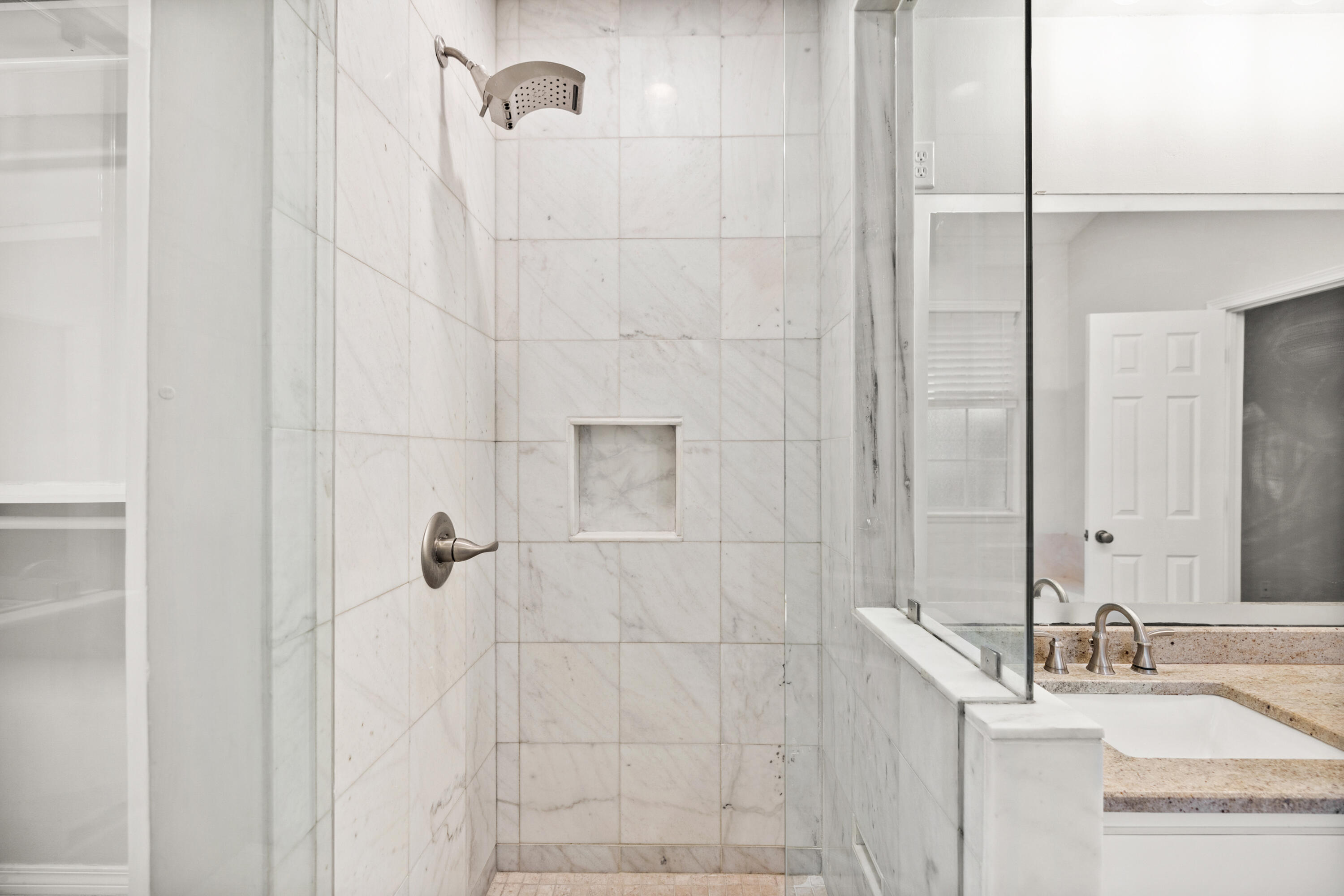 PARKWOOD ESTATES PH 1 BLUEWATER BAY - Residential Lease