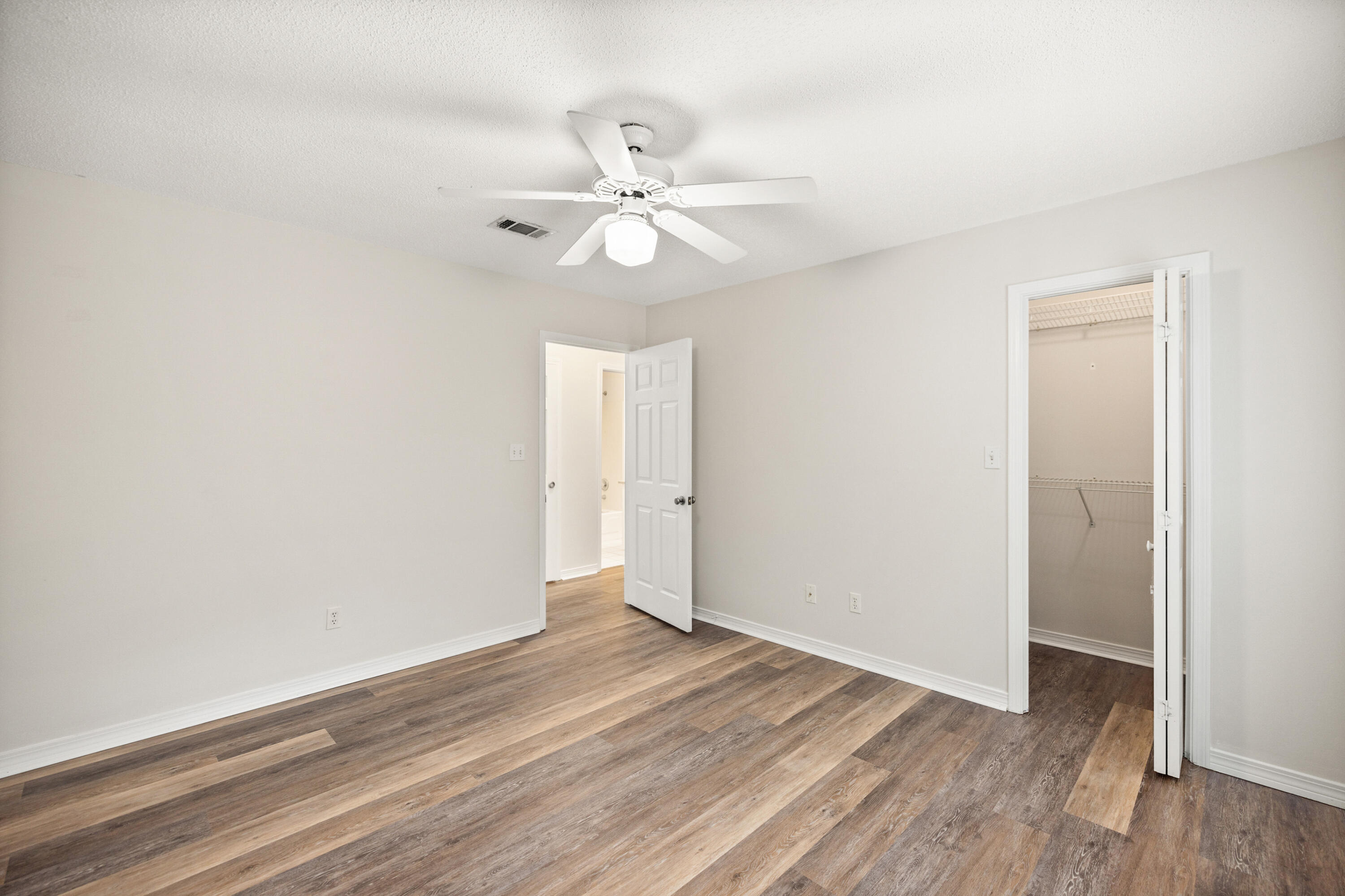 PARKWOOD ESTATES PH 1 BLUEWATER BAY - Residential Lease