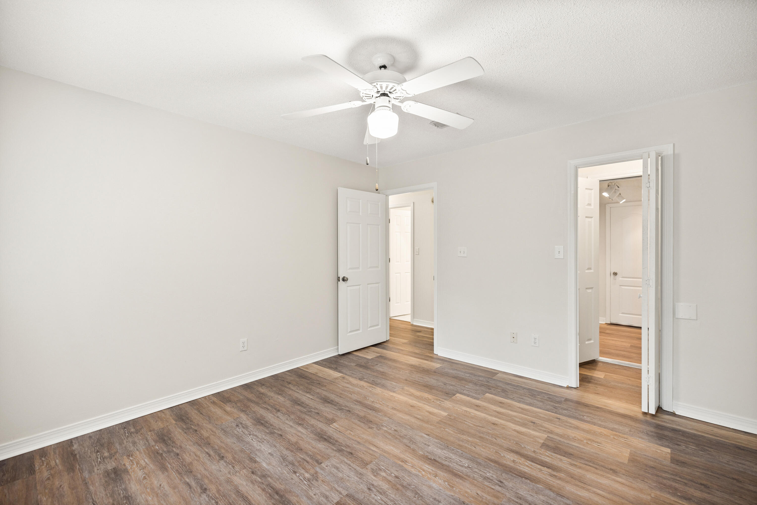 PARKWOOD ESTATES PH 1 BLUEWATER BAY - Residential Lease