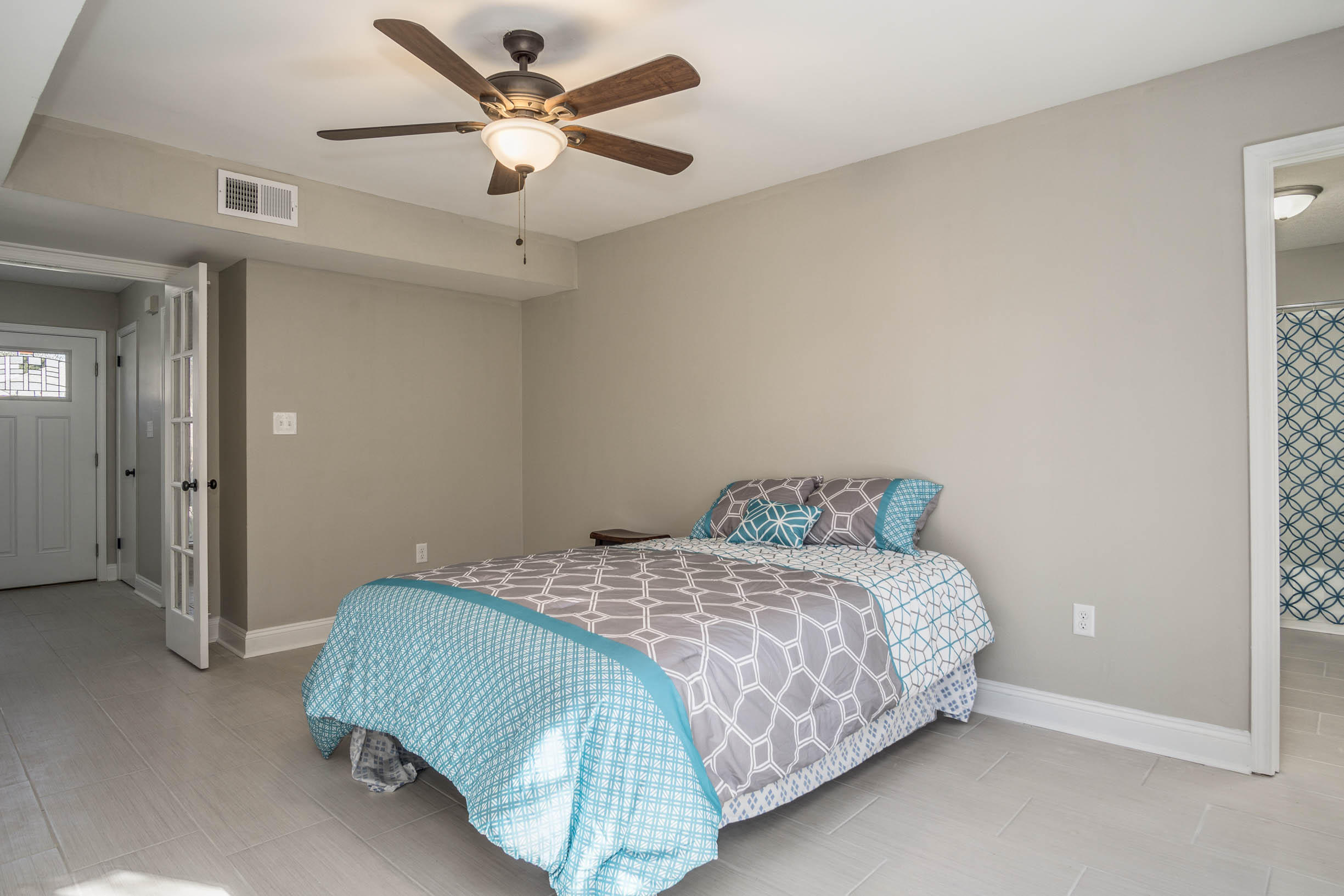 BRISTOL PARK - Residential