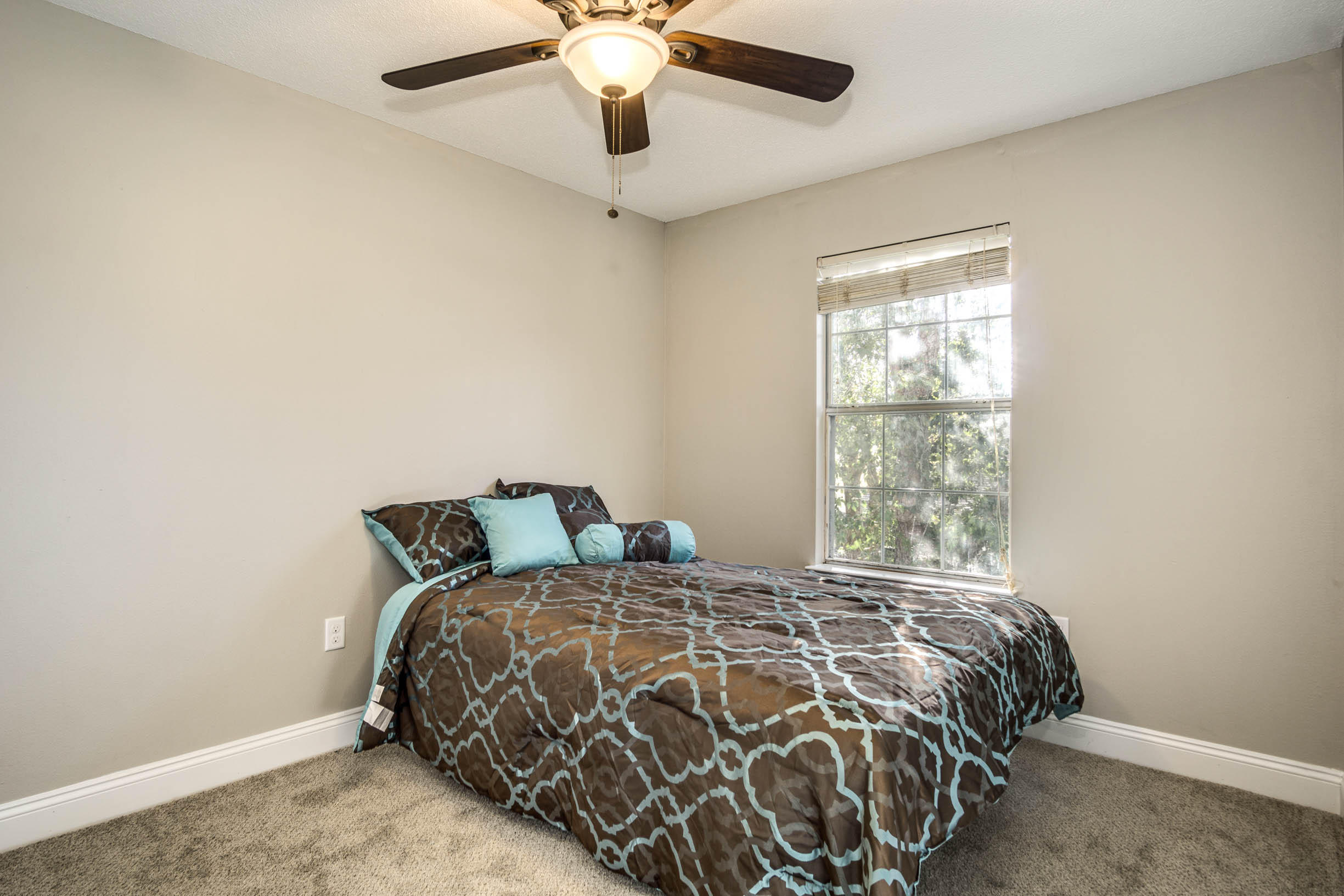 BRISTOL PARK - Residential