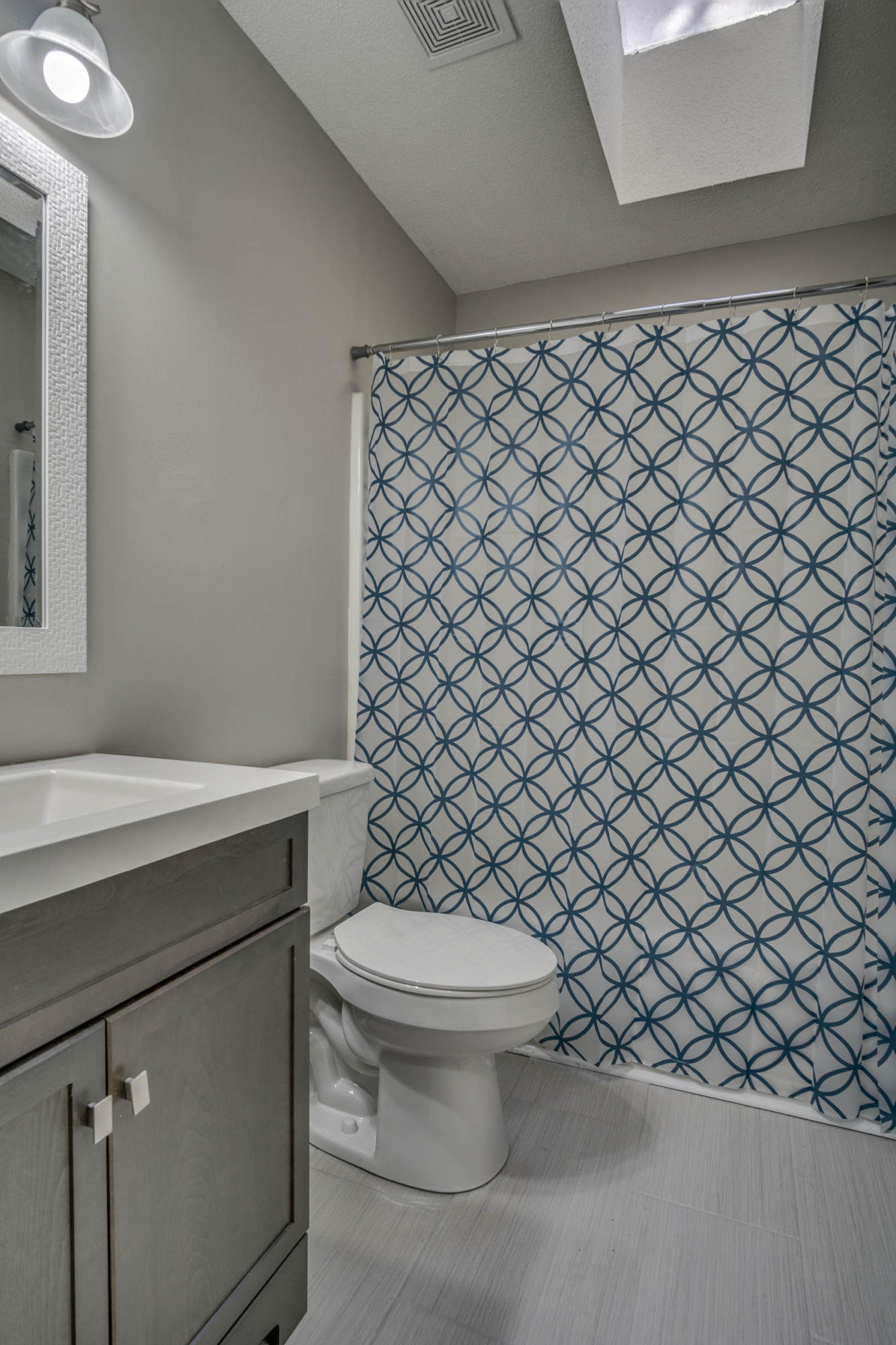 BRISTOL PARK - Residential