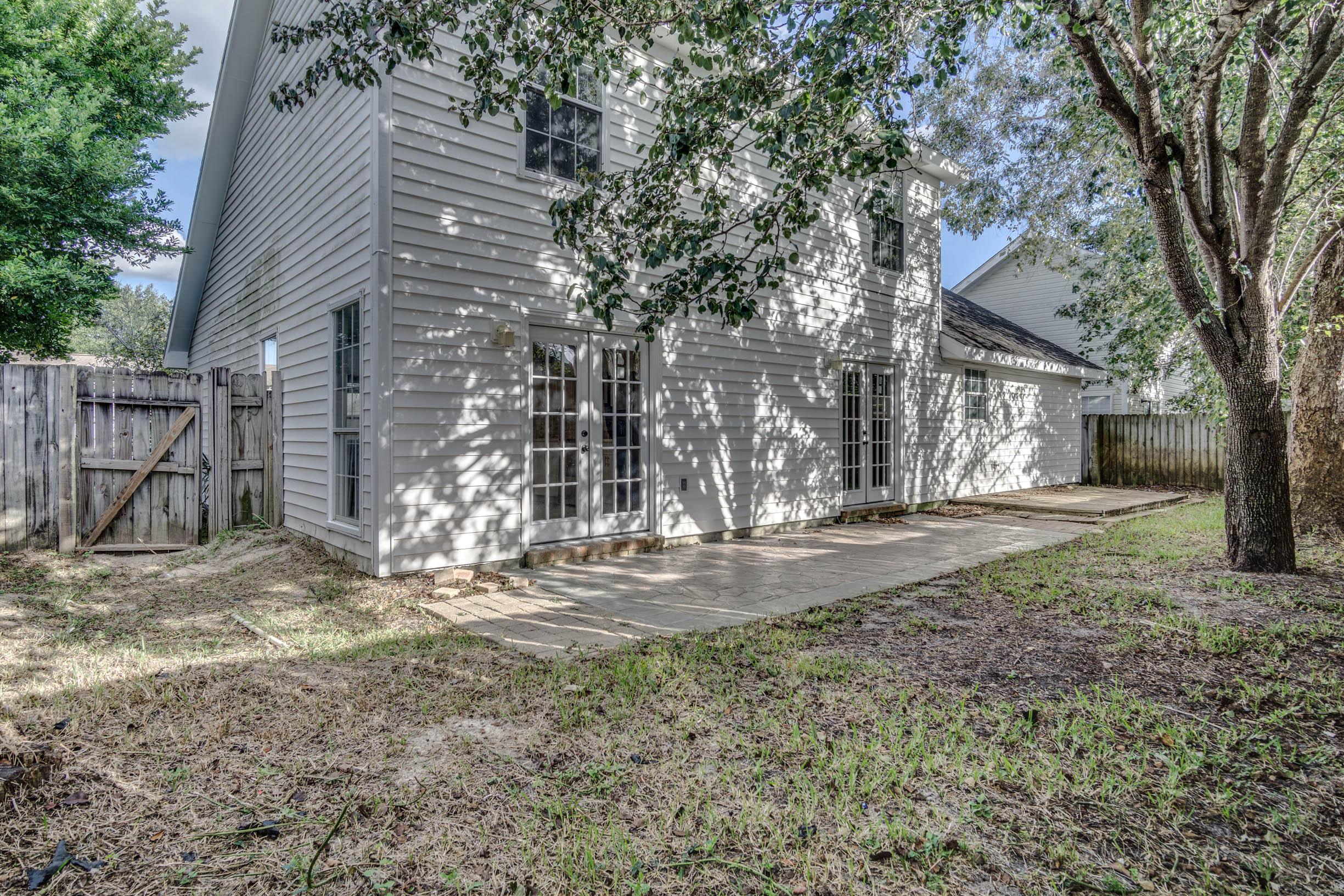 BRISTOL PARK - Residential