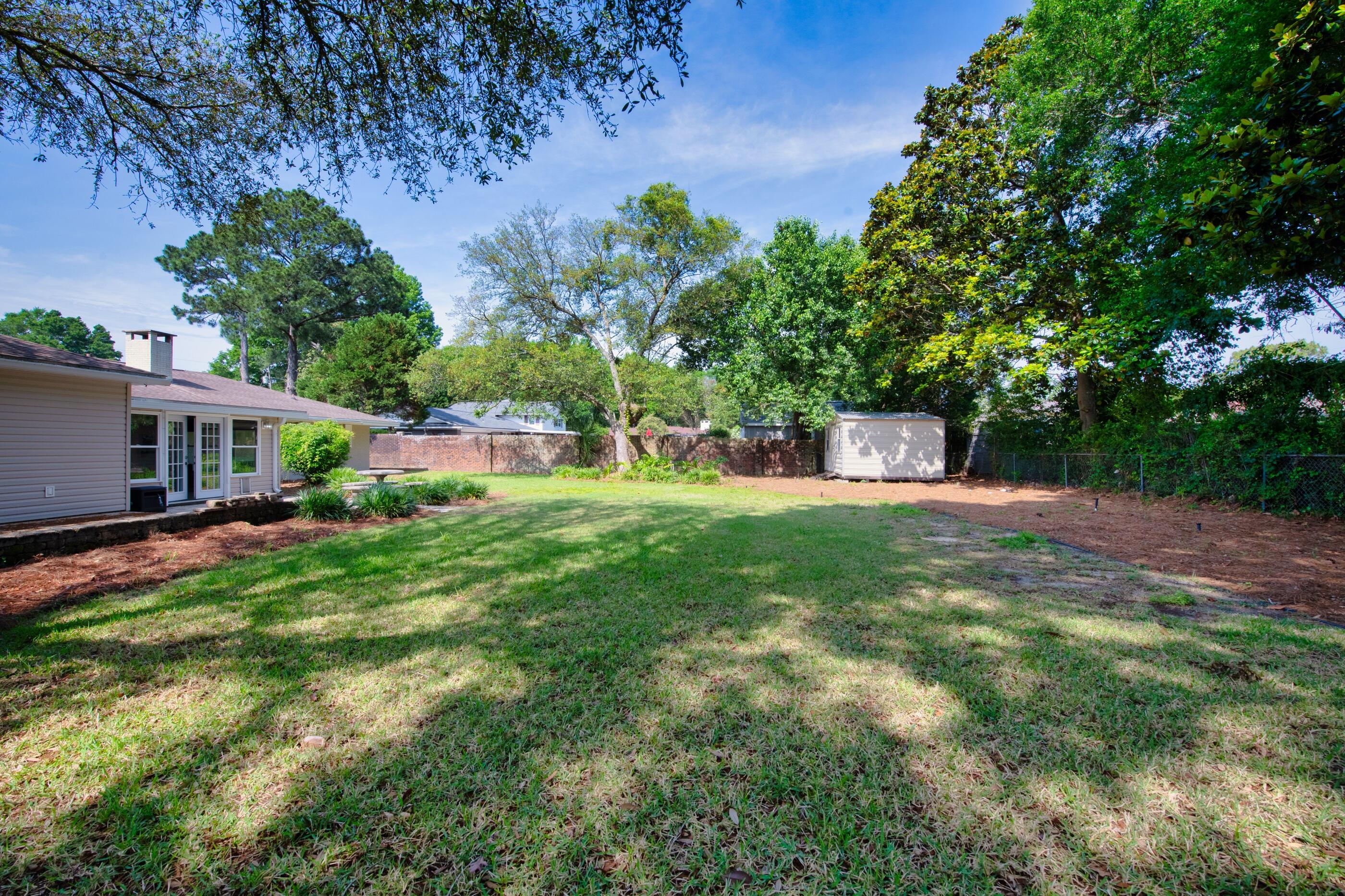 BAYOU POQUITO - Residential