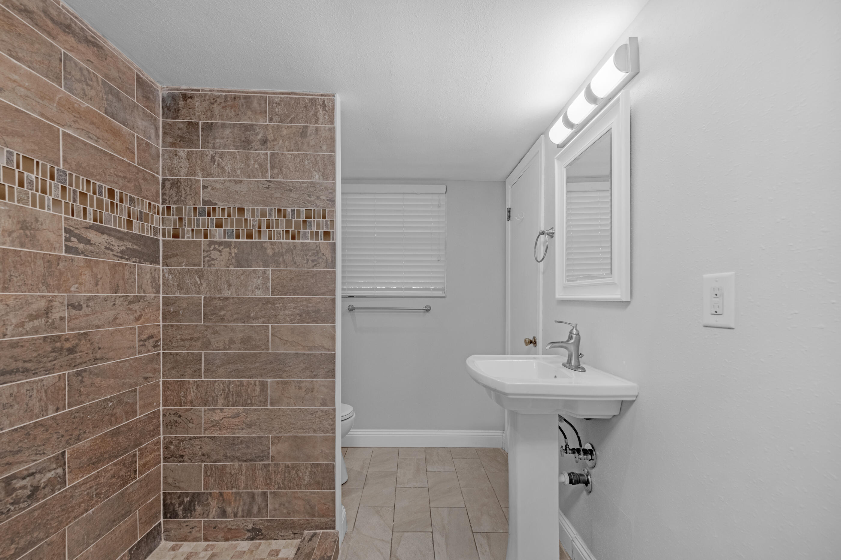 BAYOU POQUITO - Residential