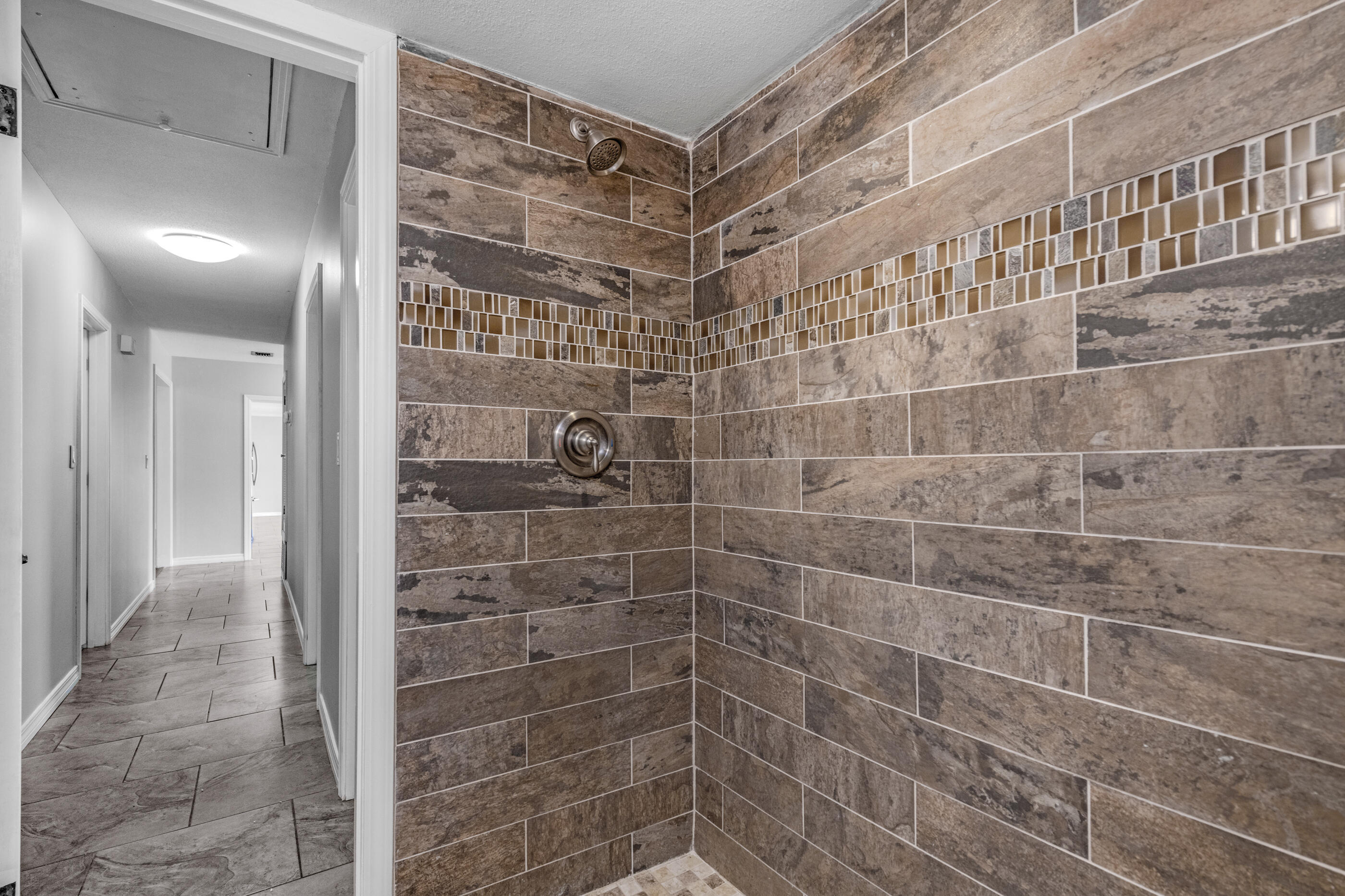 BAYOU POQUITO - Residential