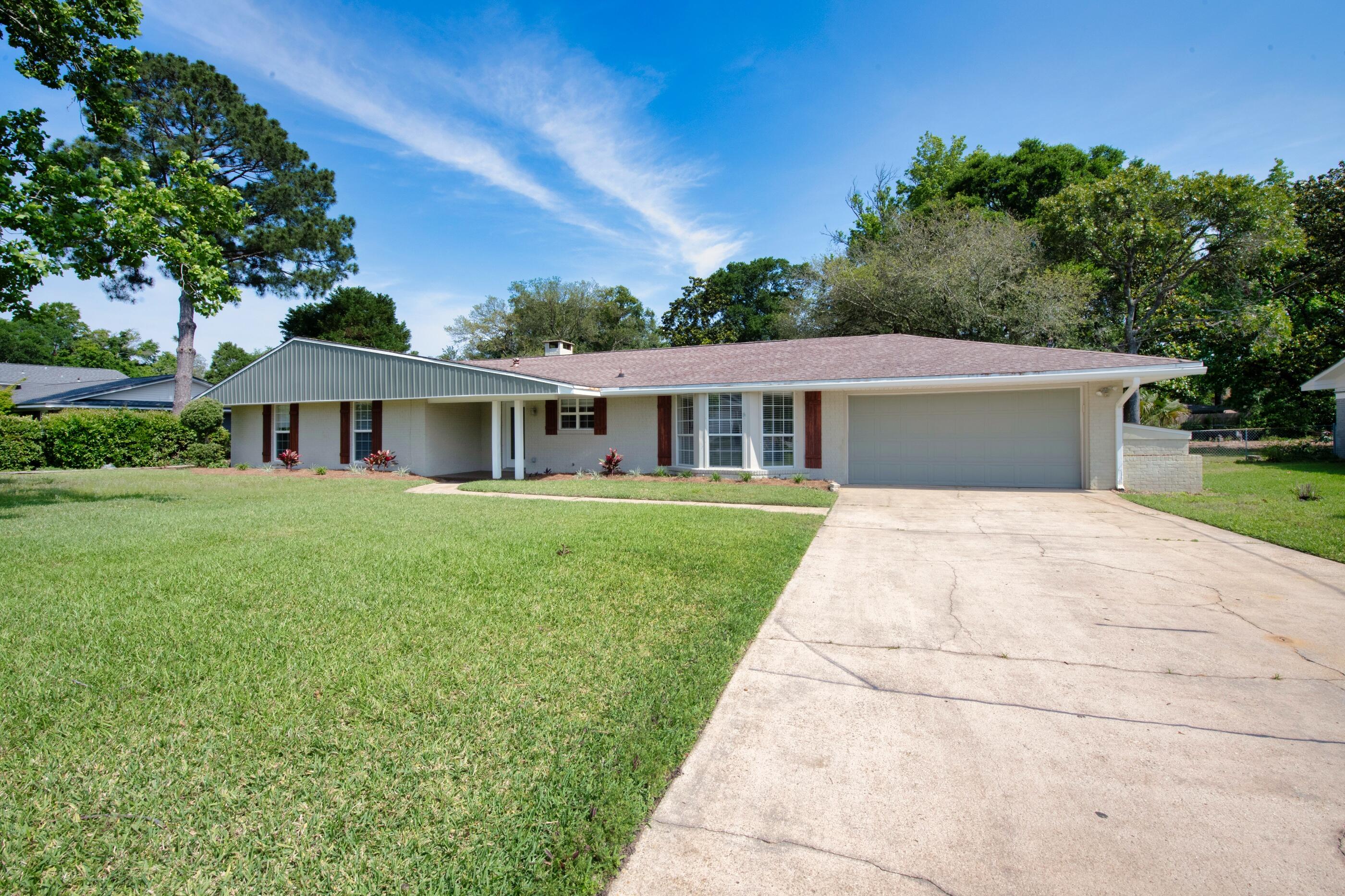 BAYOU POQUITO - Residential