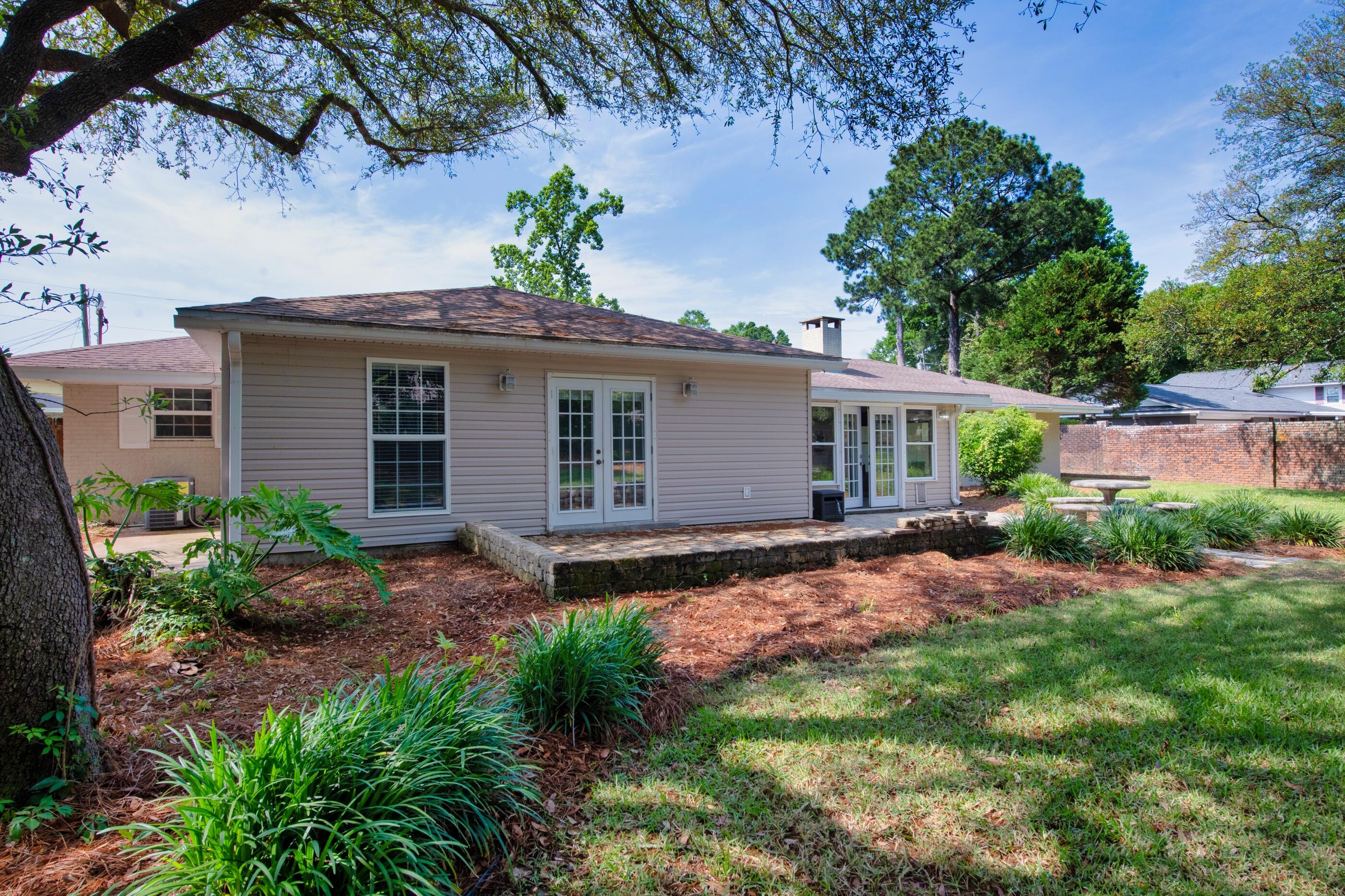 BAYOU POQUITO - Residential