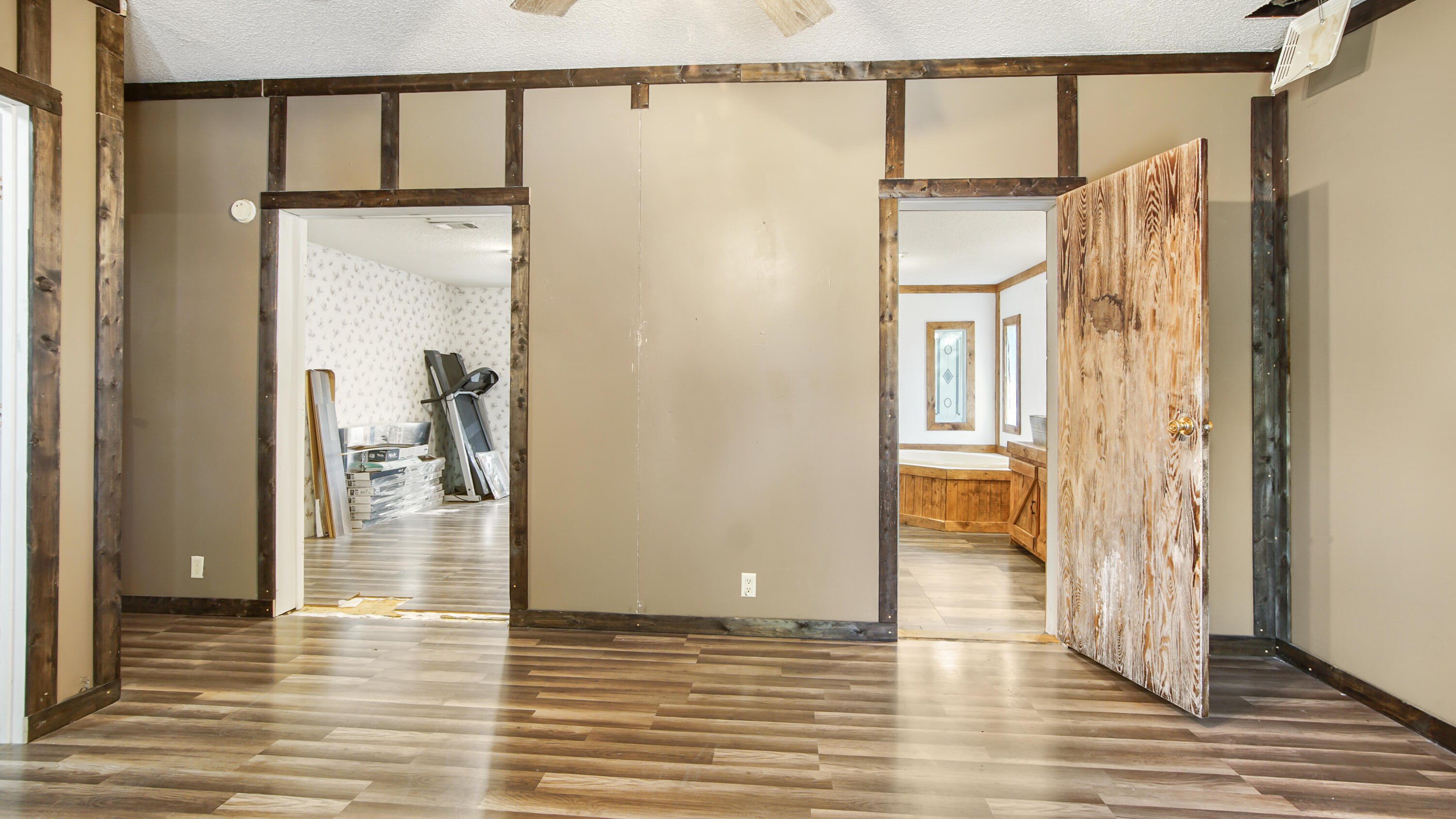 OAKWOOD HILLS UNIT 1 - Residential