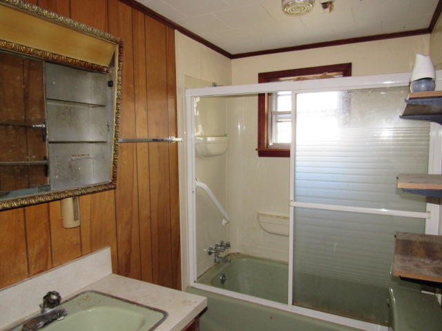 EDNEYS 2ND ADDN - Residential