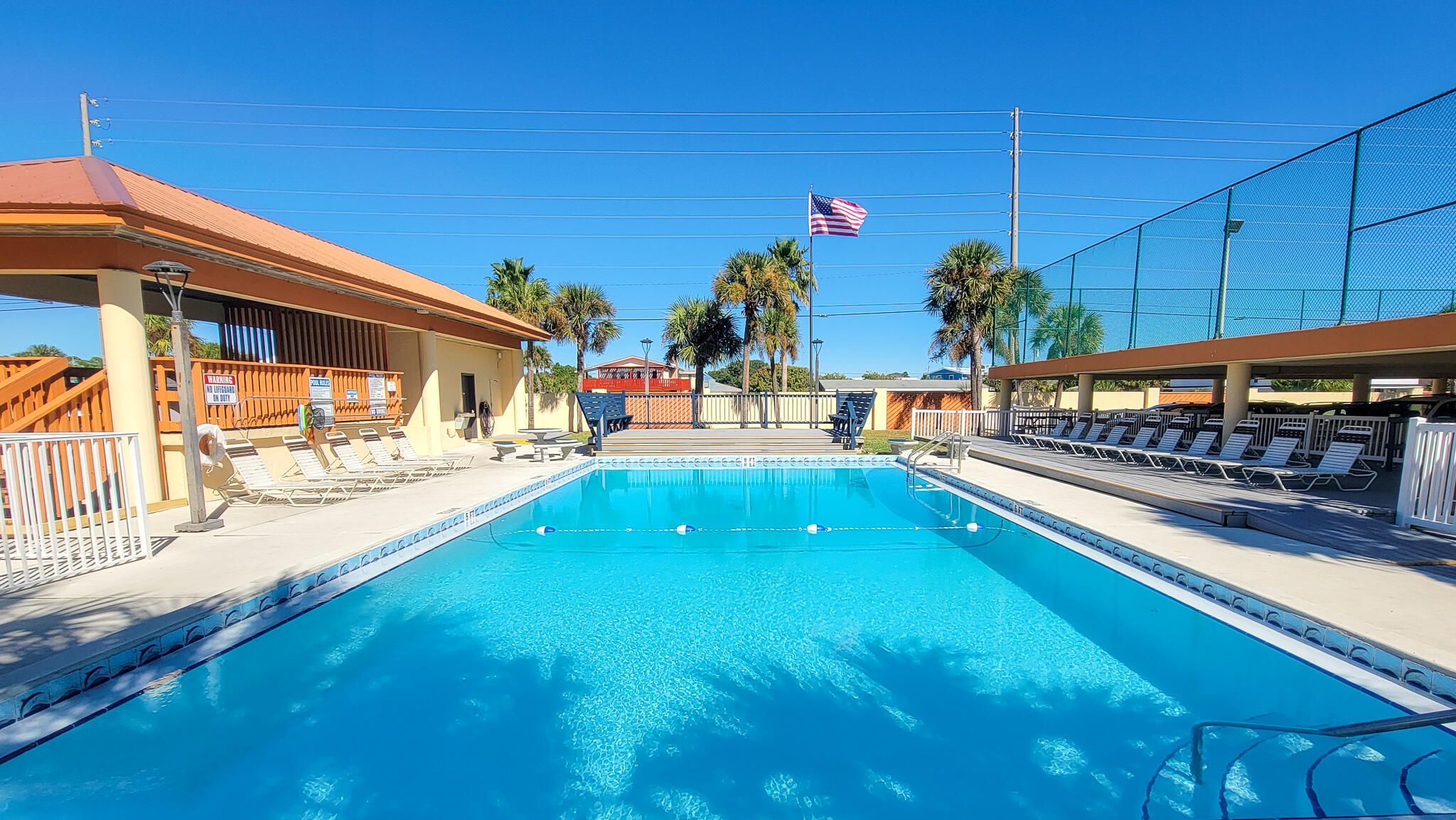 SURF DWELLER CONDO - Residential