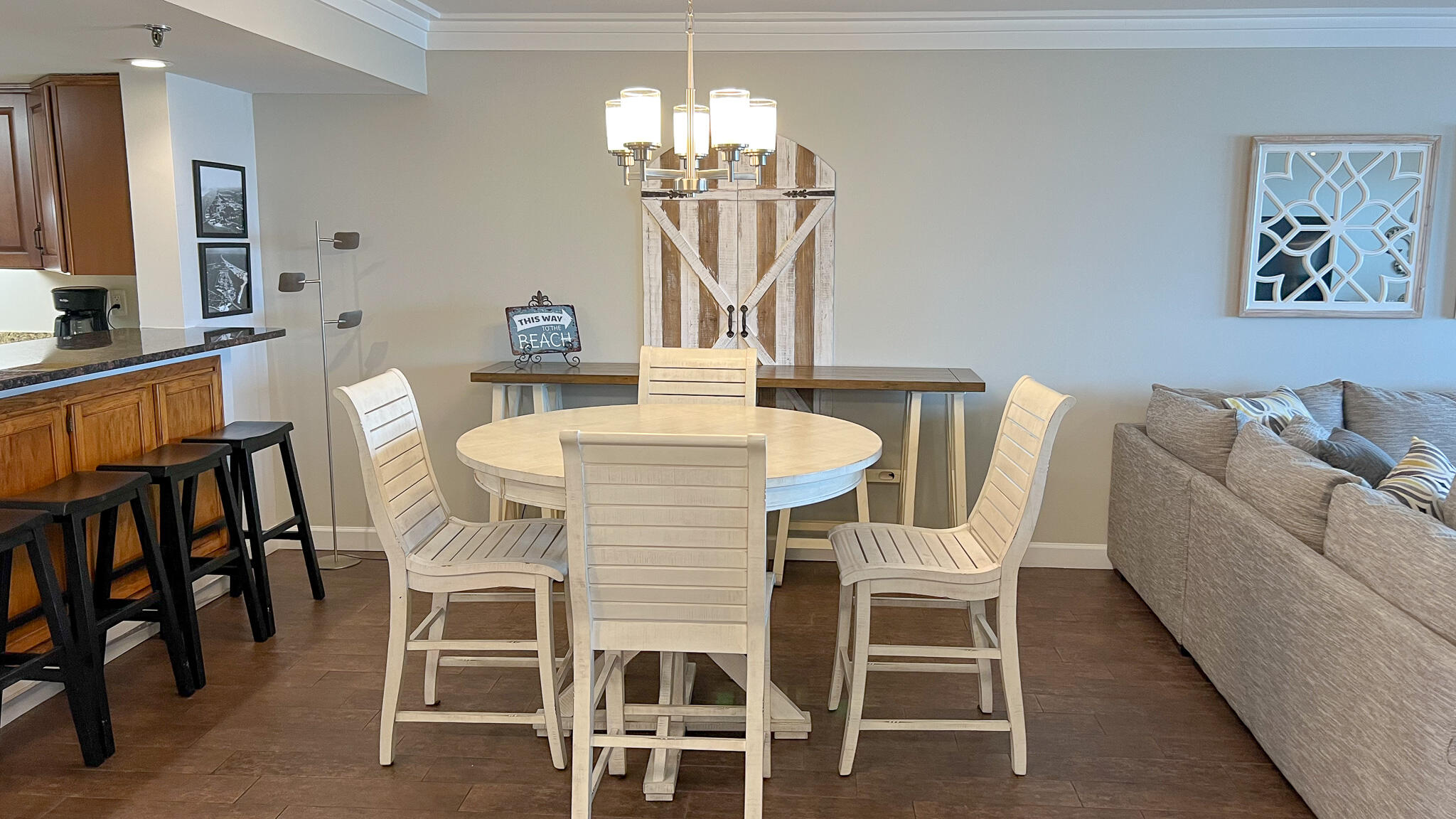 SURF DWELLER CONDO - Residential