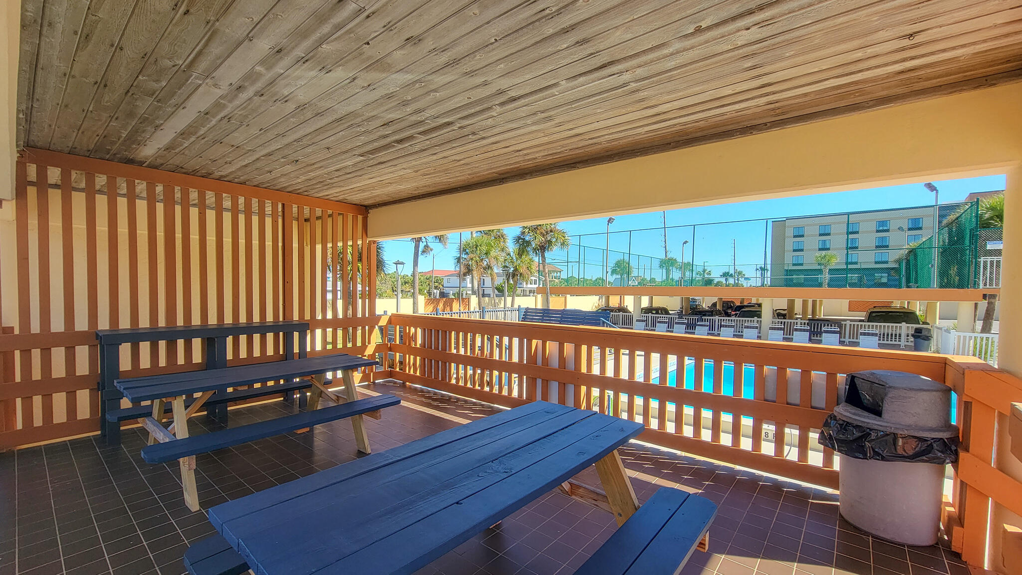 SURF DWELLER CONDO - Residential