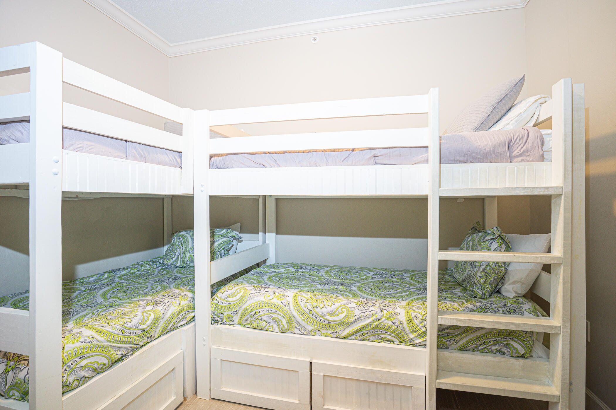 INN AT BLUE MOUNTAIN BEACH - Residential