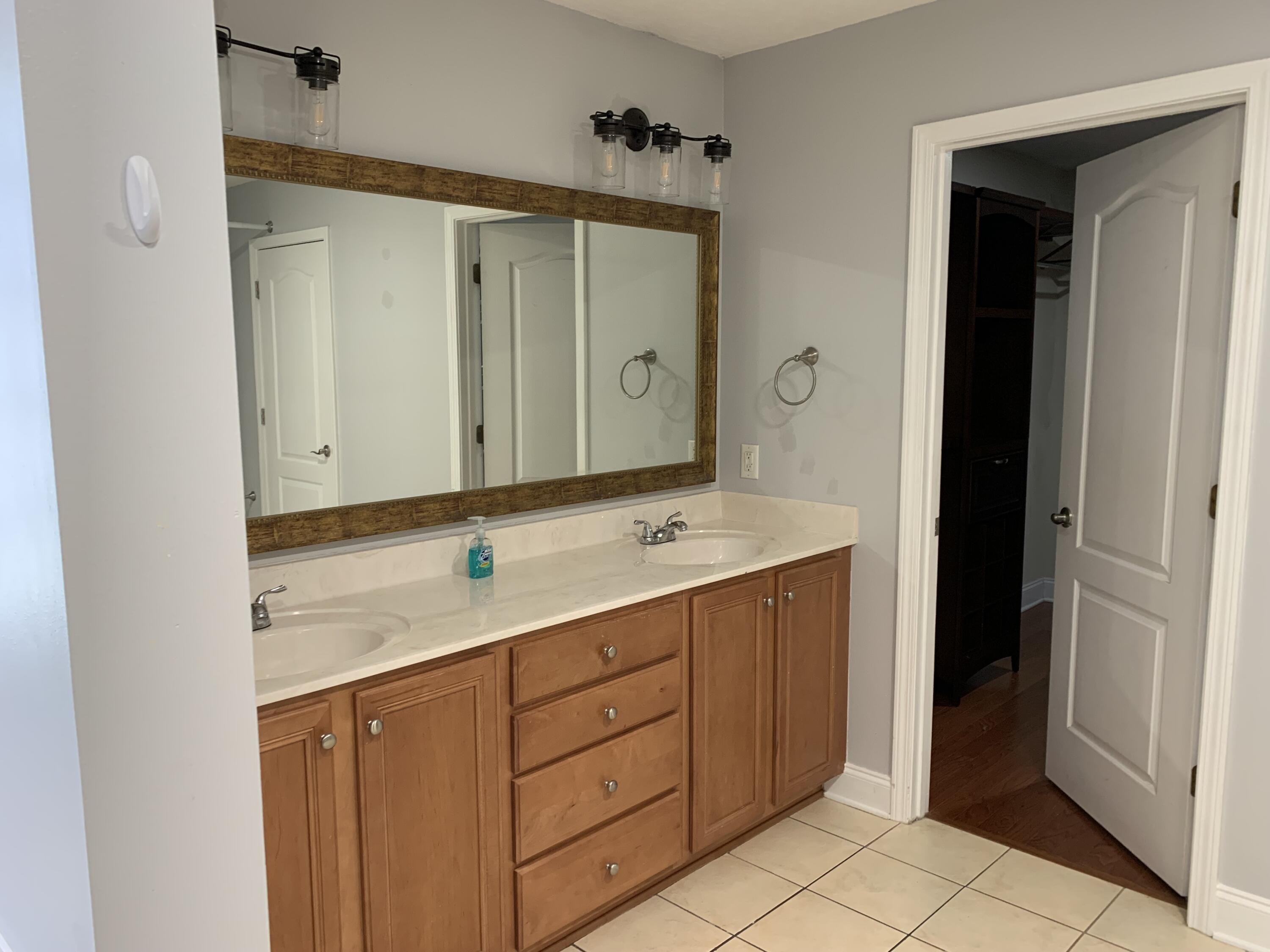 BRIDGEPORT COLONY - Residential Lease