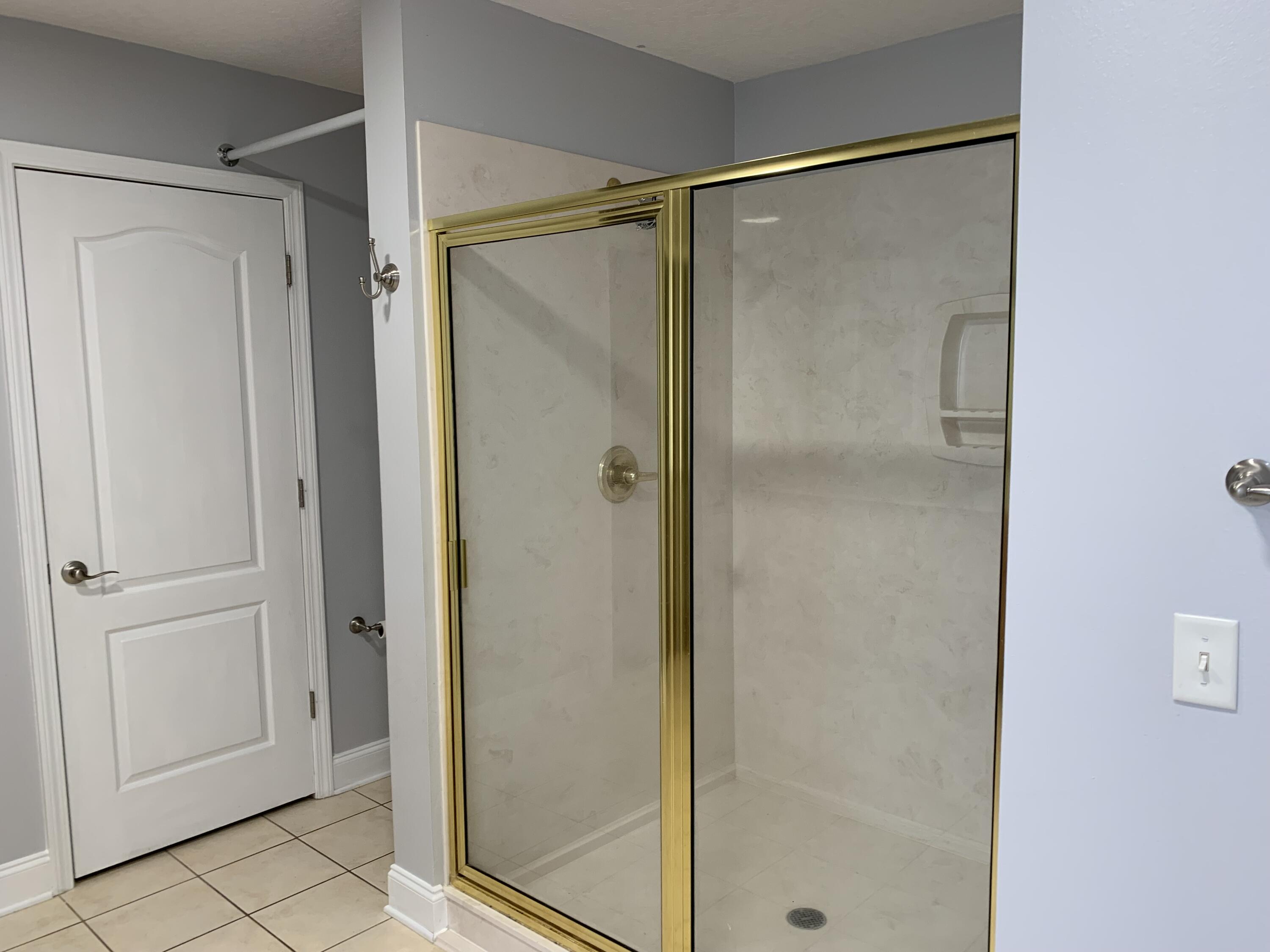 BRIDGEPORT COLONY - Residential Lease