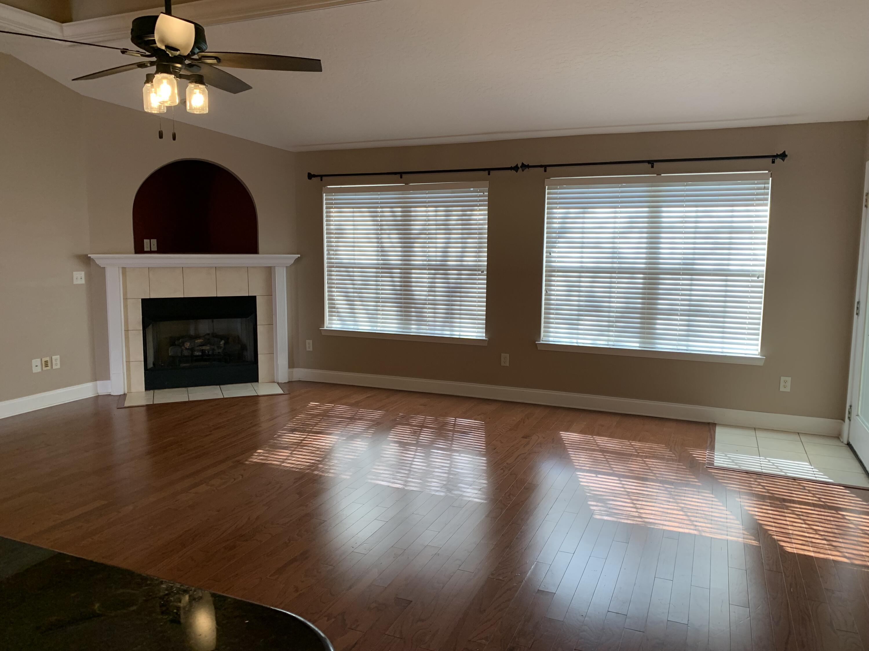 BRIDGEPORT COLONY - Residential Lease