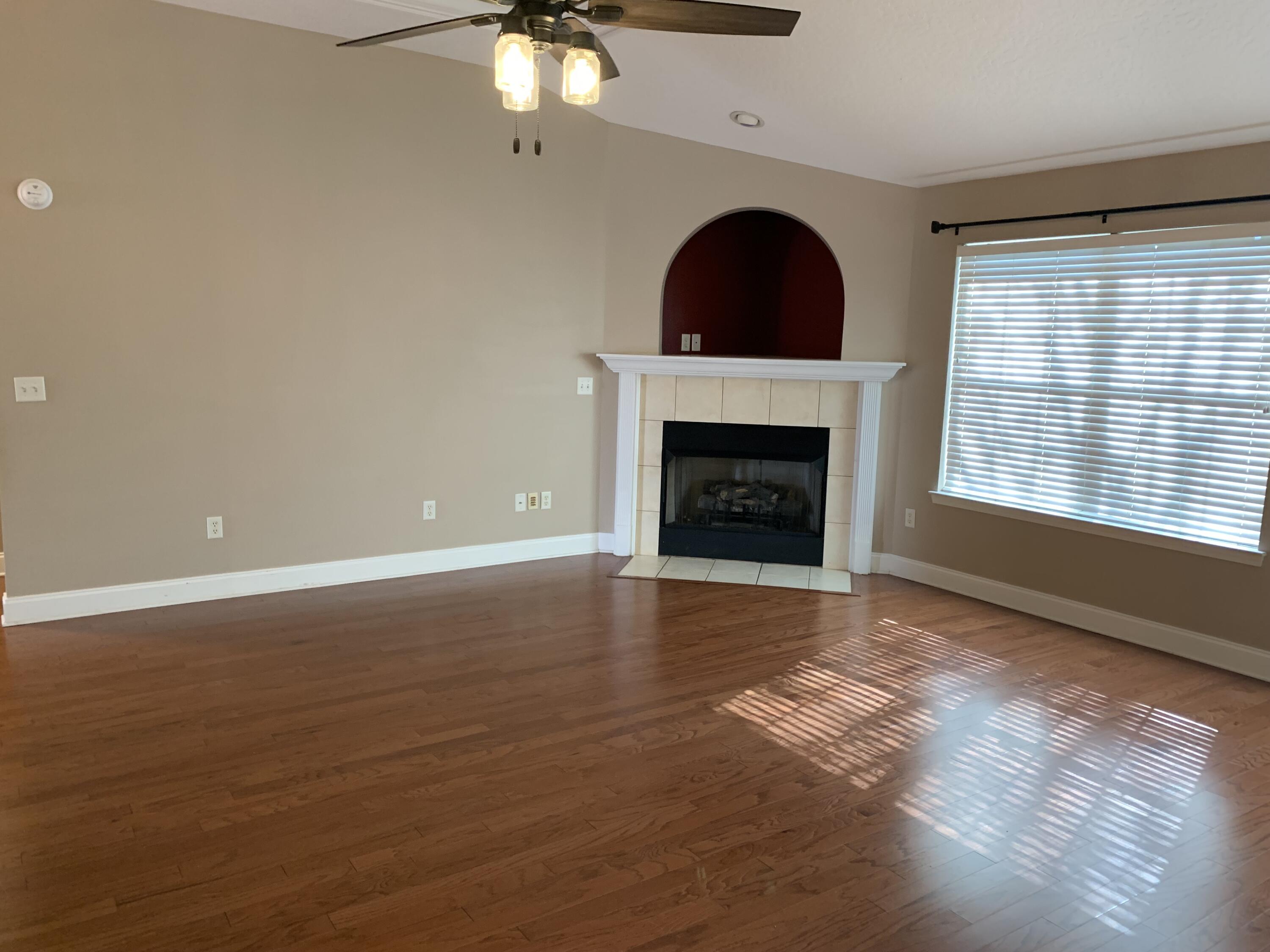 BRIDGEPORT COLONY - Residential Lease