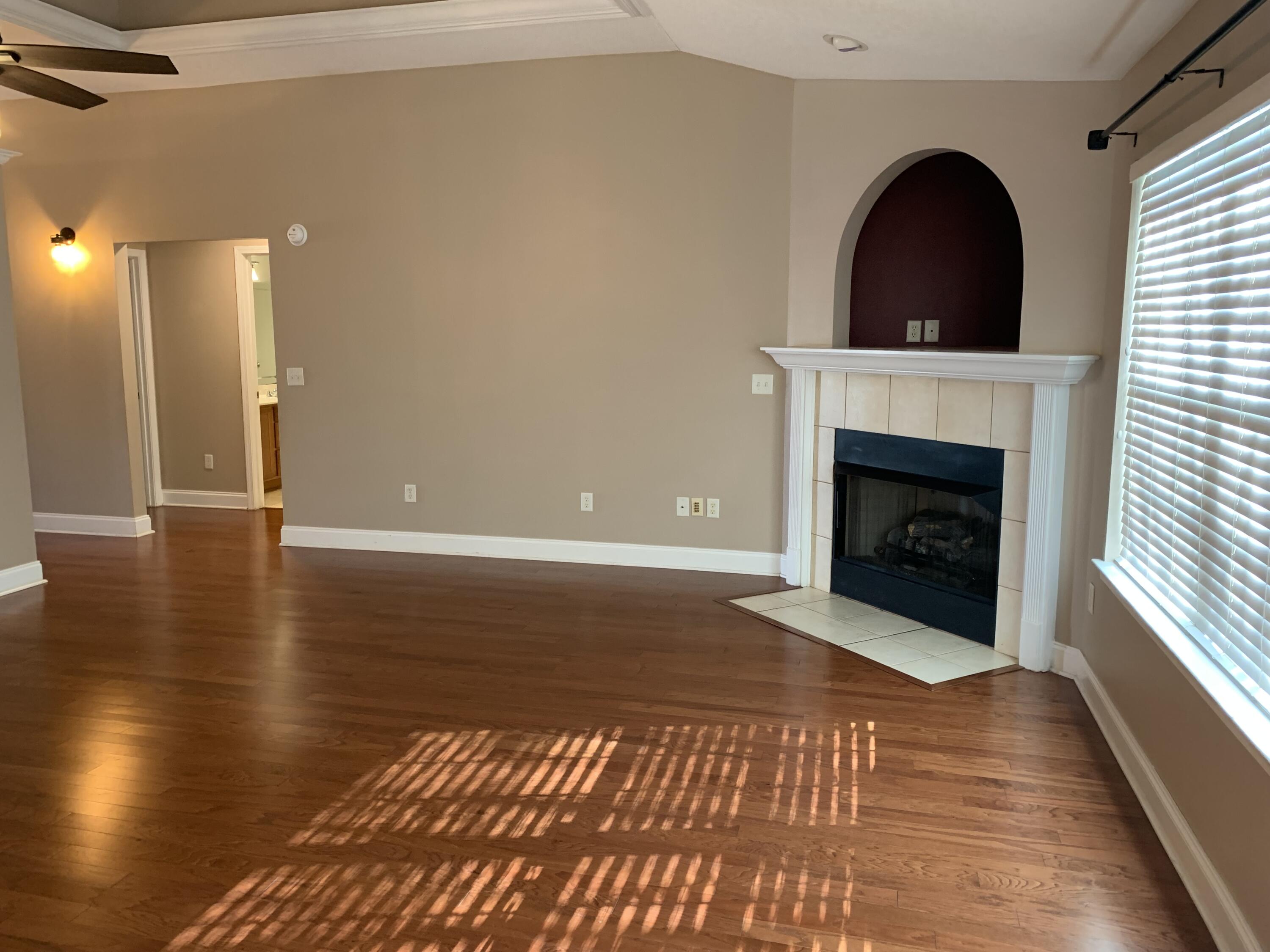 BRIDGEPORT COLONY - Residential Lease