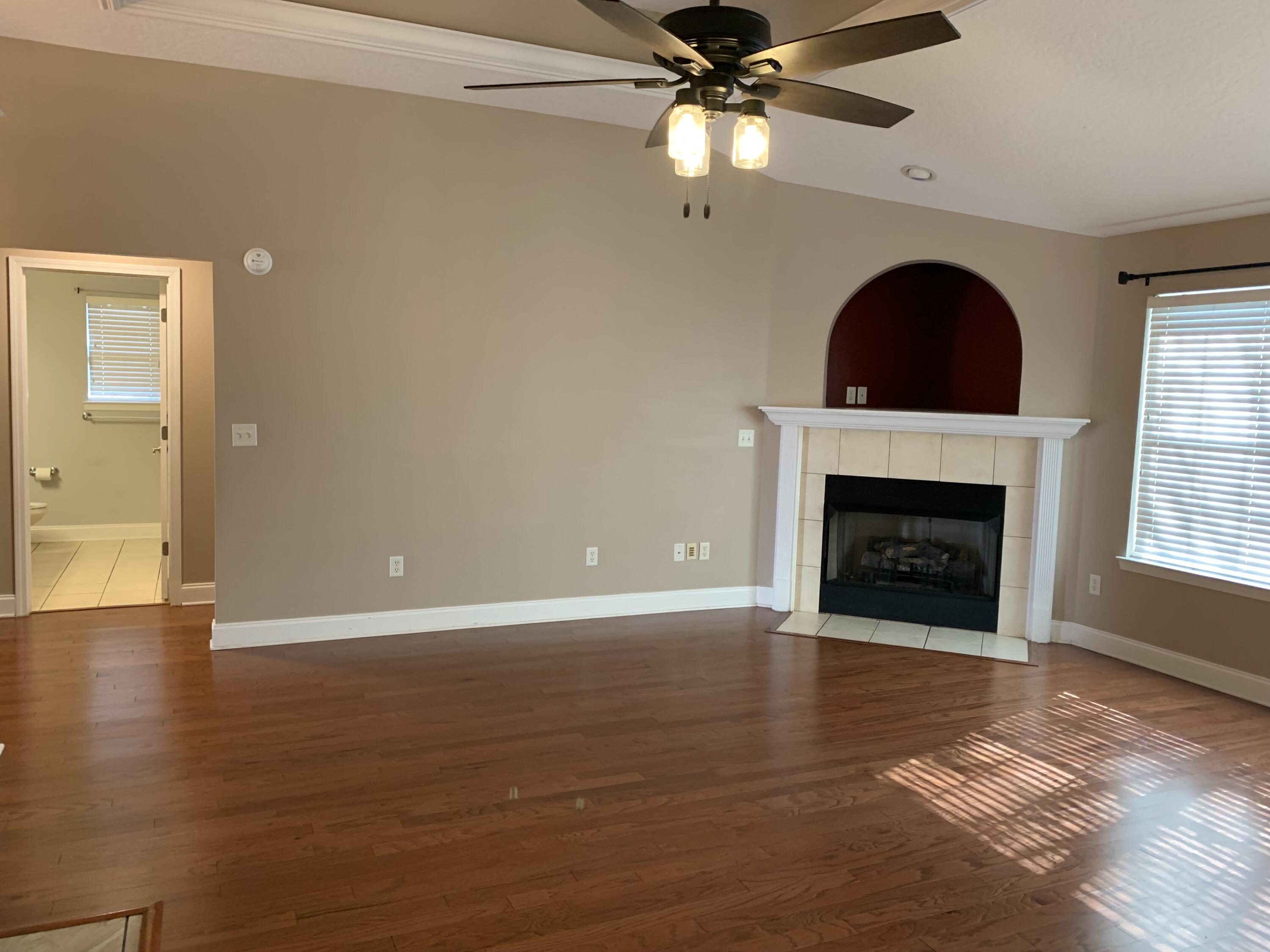 BRIDGEPORT COLONY - Residential Lease