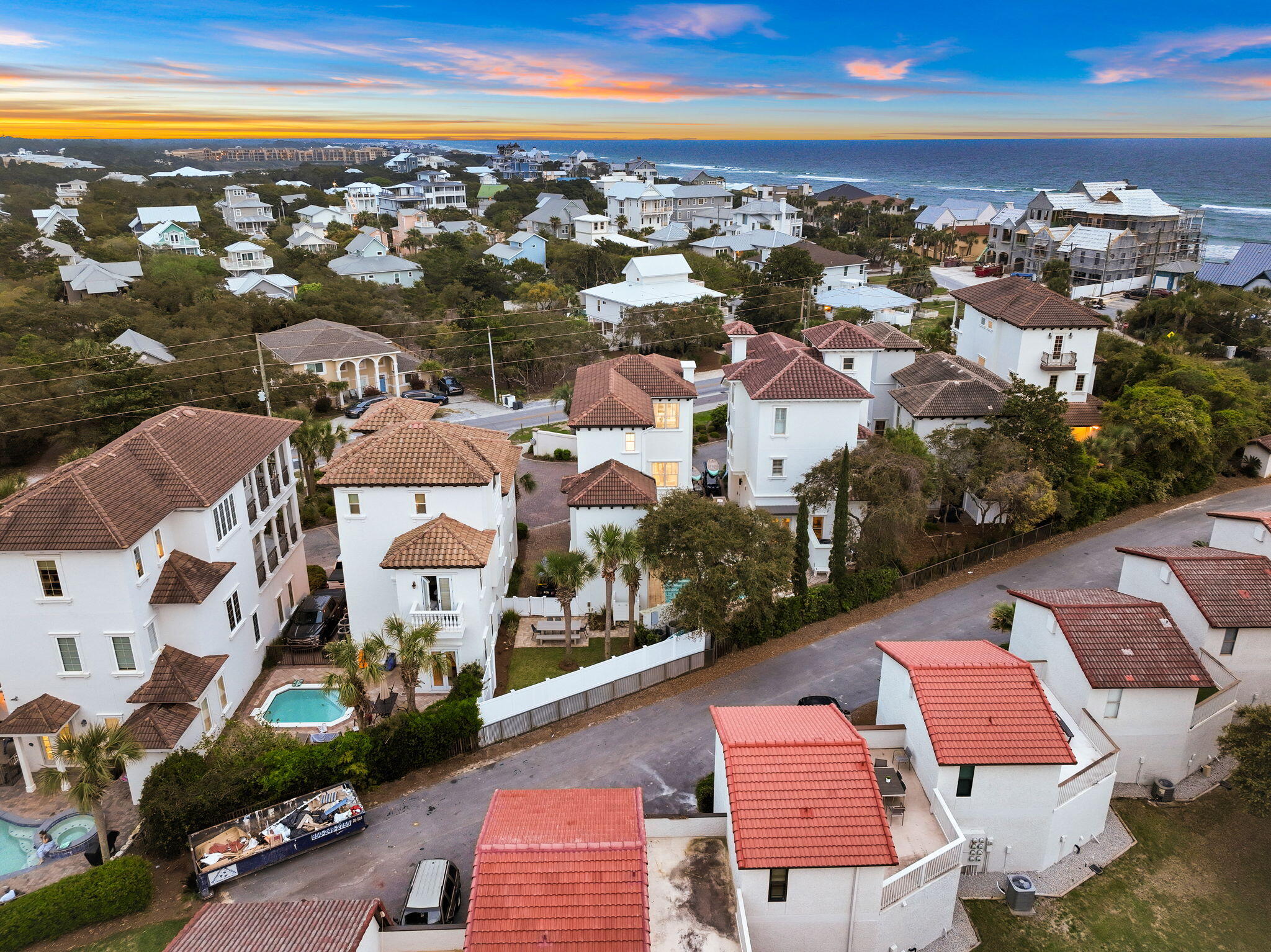 PALMEIRA VILLAS - Residential
