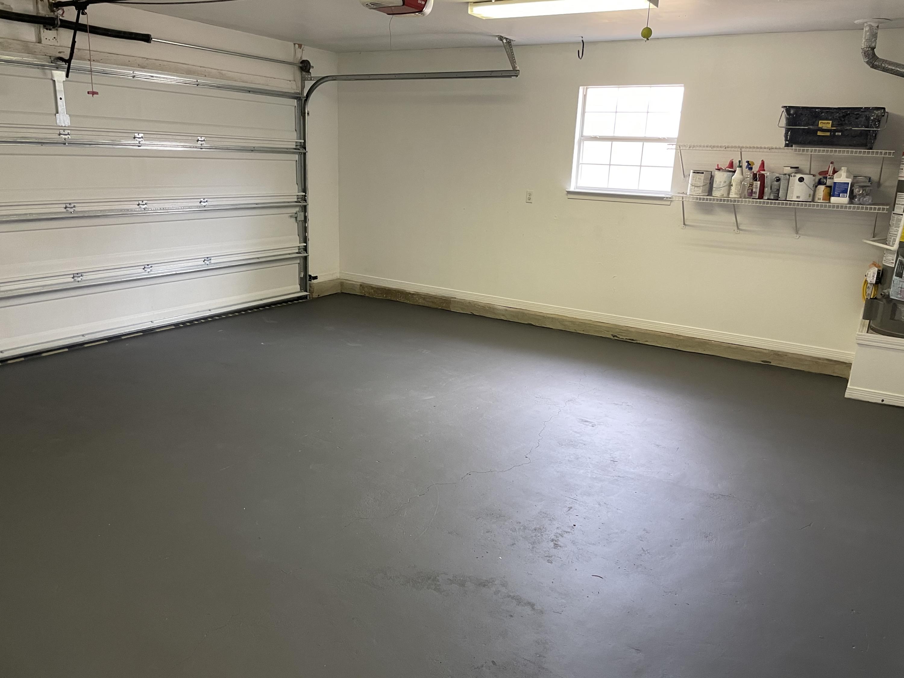 ASHLAND MANOR - Residential