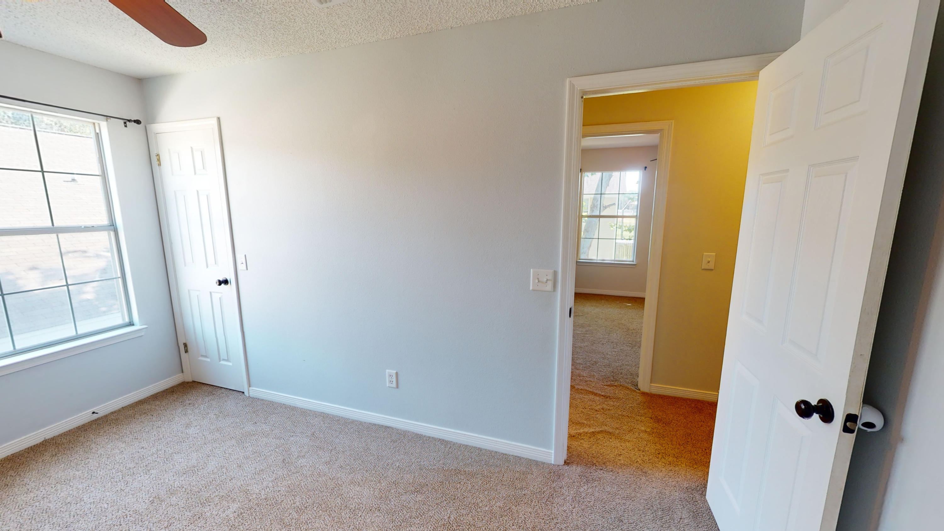 ASHLAND MANOR - Residential