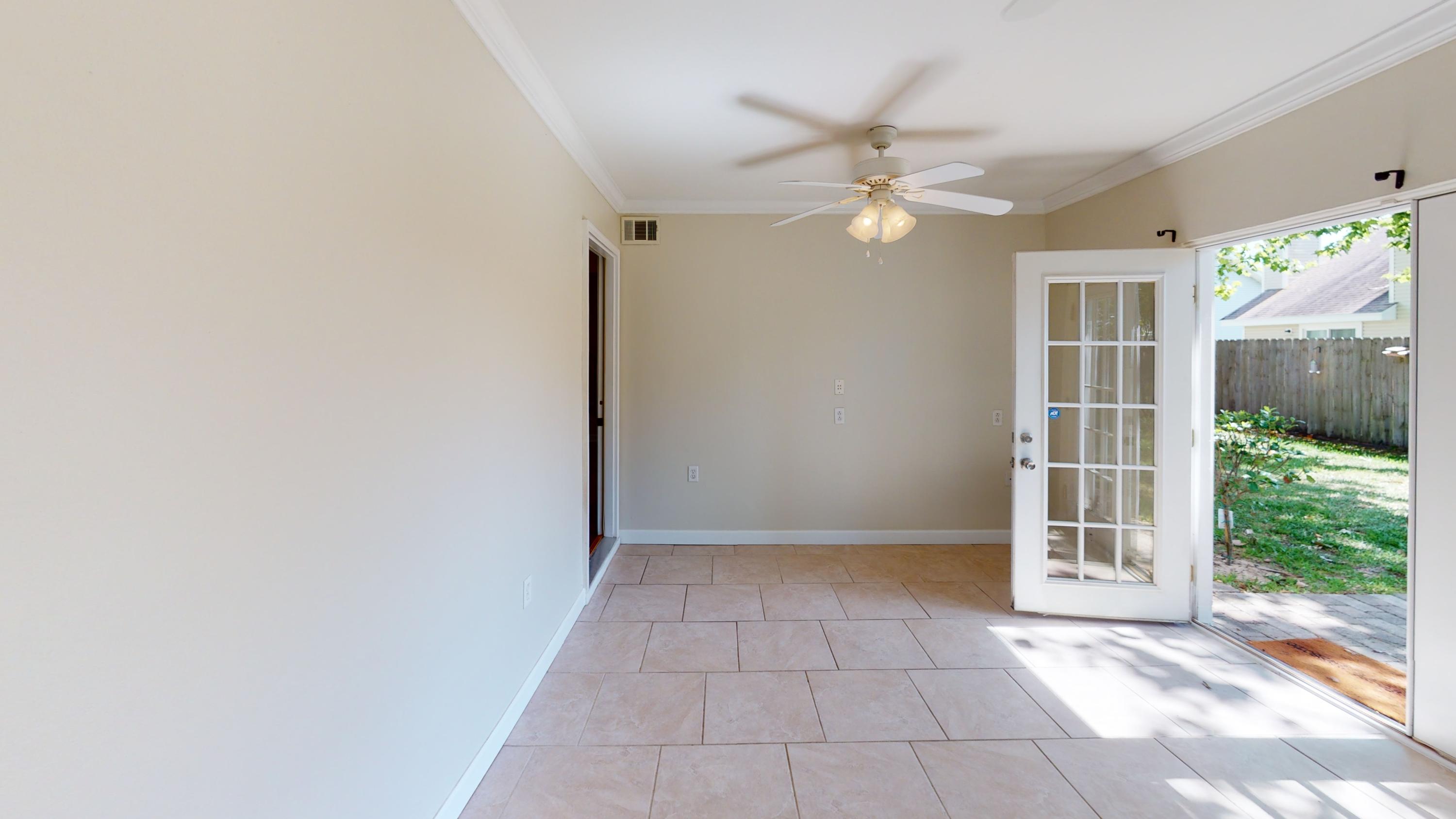 ASHLAND MANOR - Residential